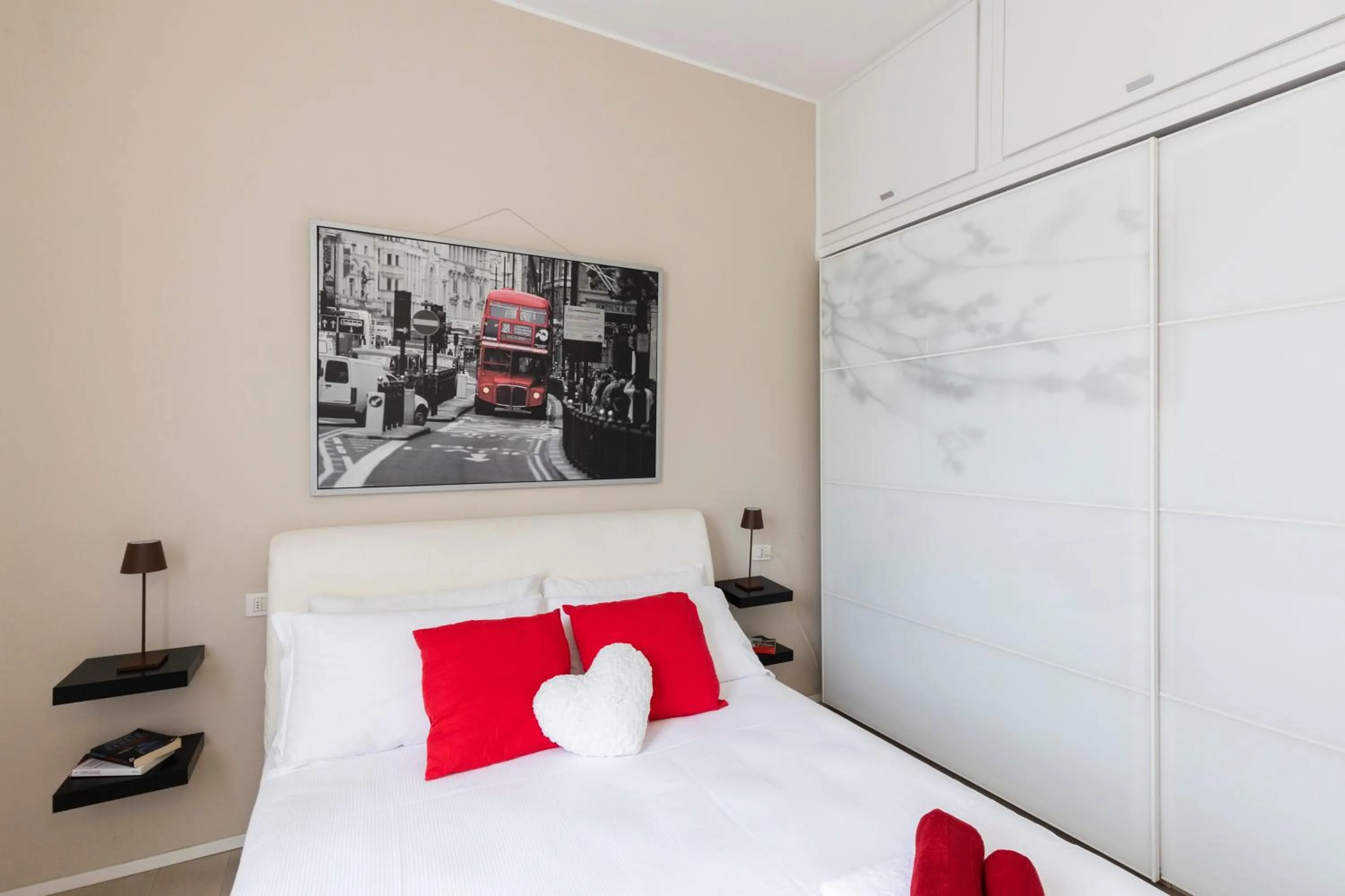 Bedroom, Bed in Dream Experience - Garibaldi