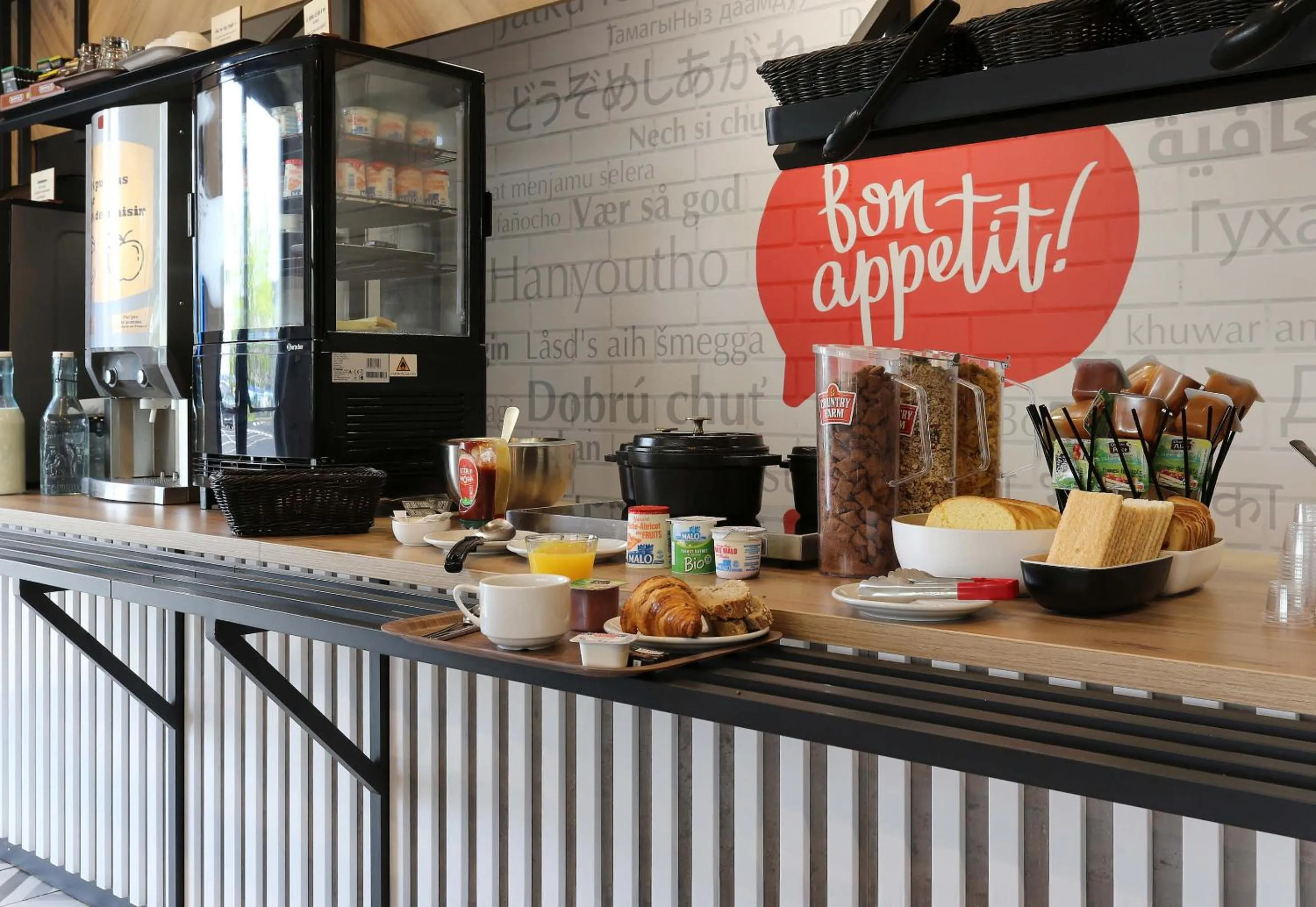 Buffet breakfast in B&B HOTEL Epernay