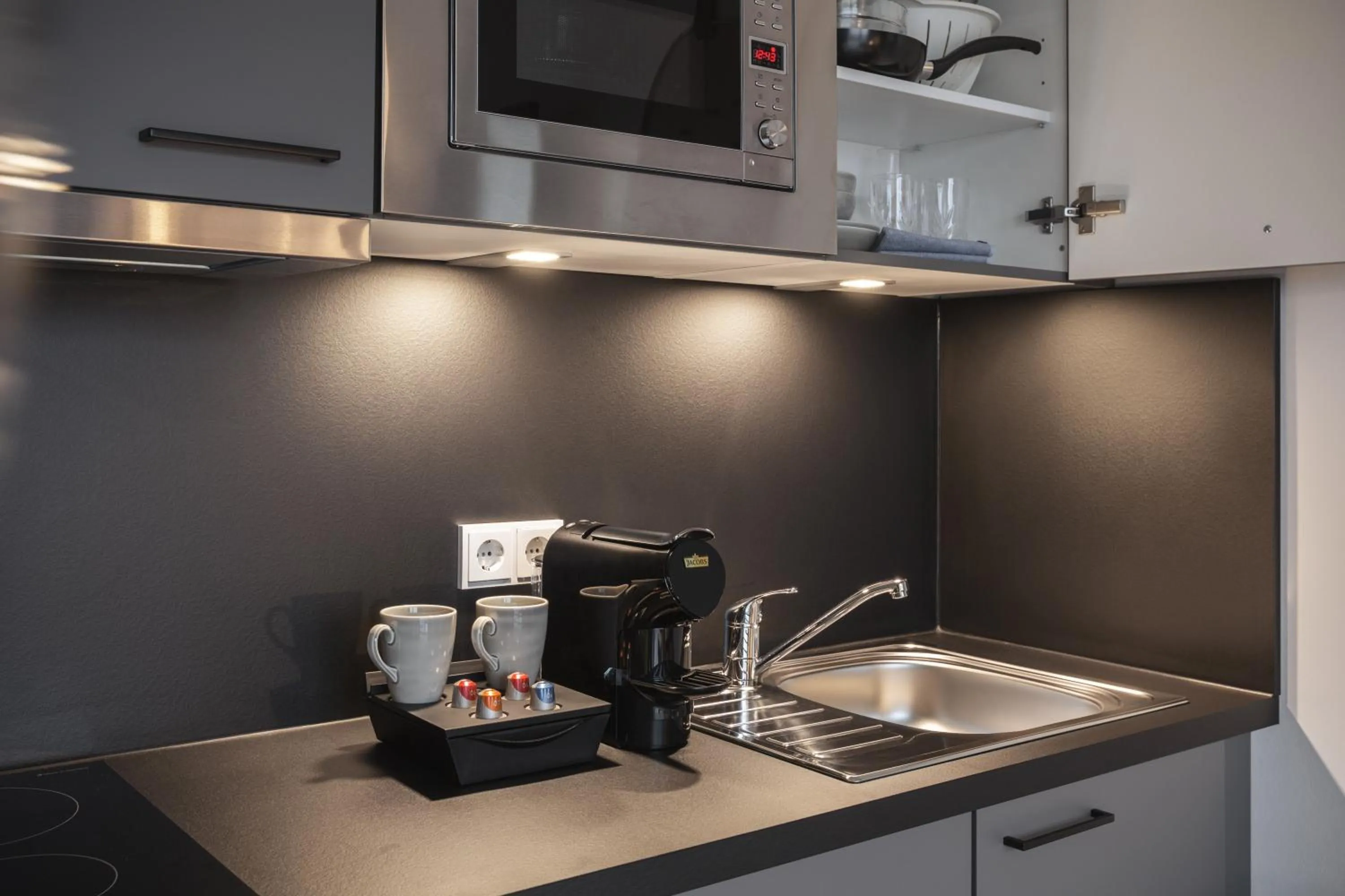 Coffee/tea facilities in Candlewood Suites Berlin Charlottenburg by IHG