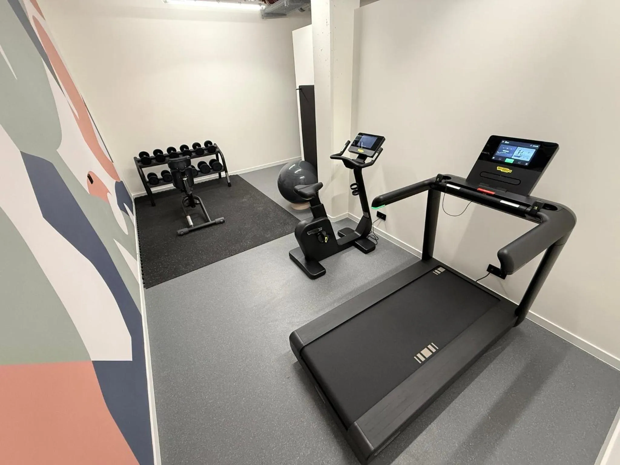 Fitness centre/facilities in Candlewood Suites Berlin Charlottenburg by IHG