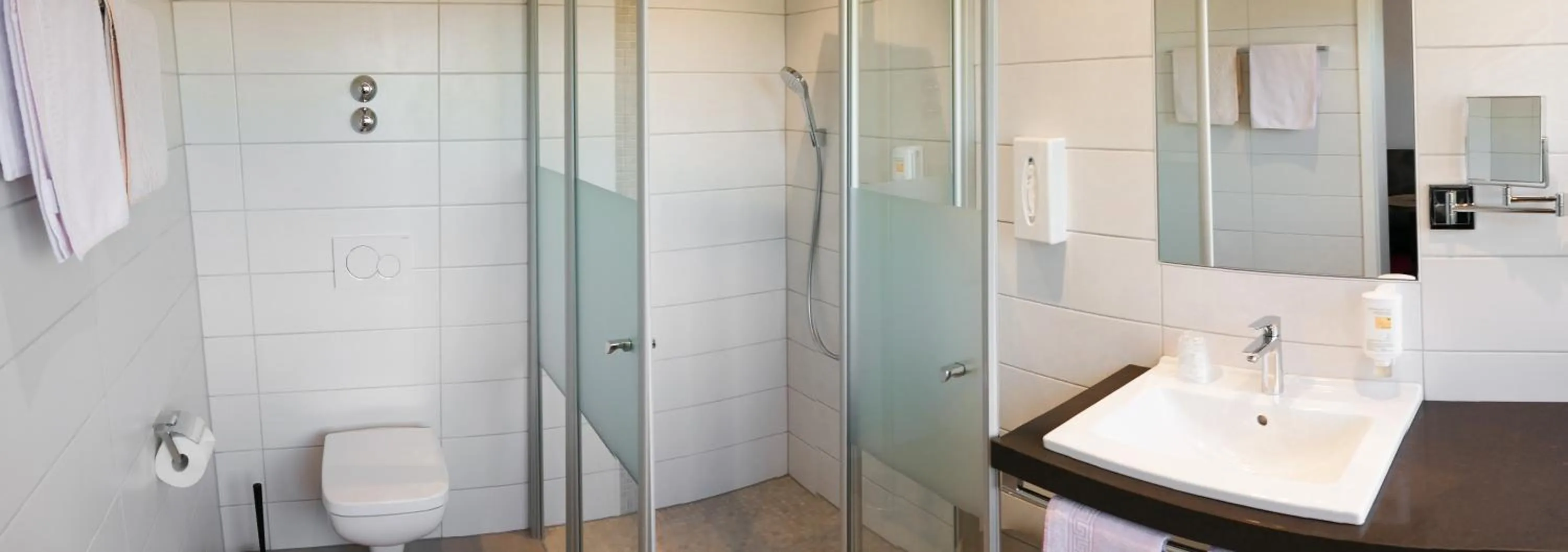 Bathroom in Höhenhotel & Restaurant Kalikutt