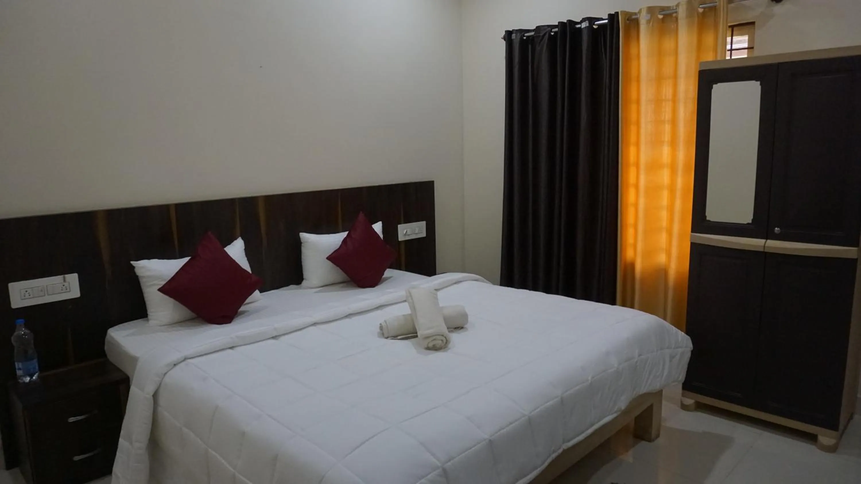 Standard Double Room in Chirooss Homestays And Resorts