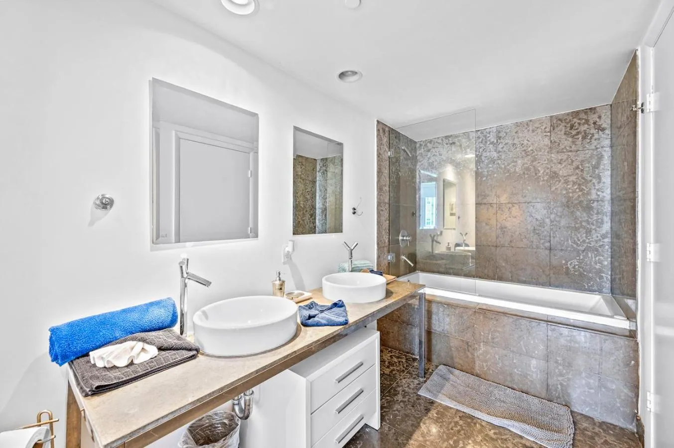 ICON W BRICKELL LUXURY CONDO