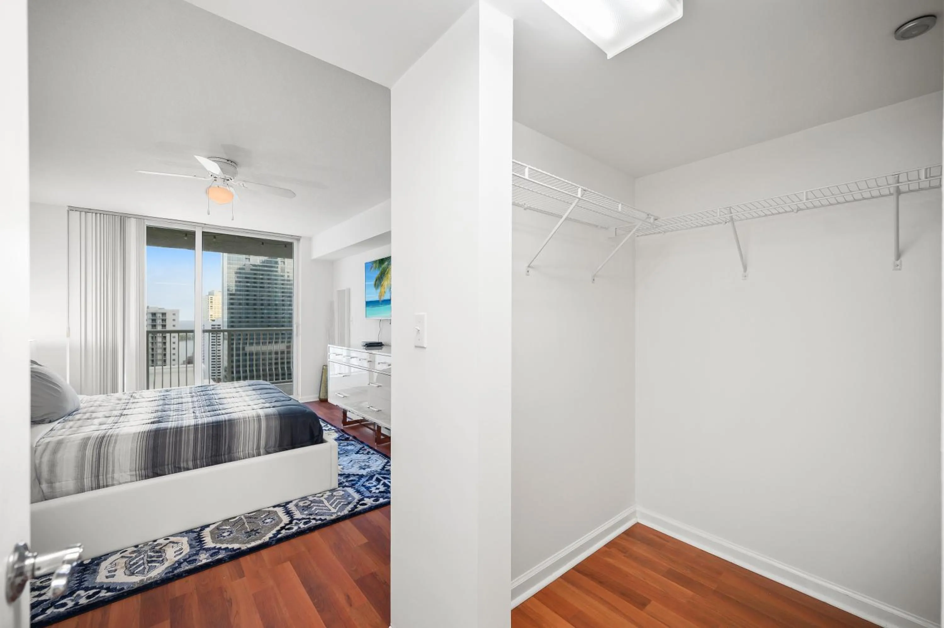 LUXURIOUS 1BR HIGH RISE CONDO BRICKELL-Free Parking