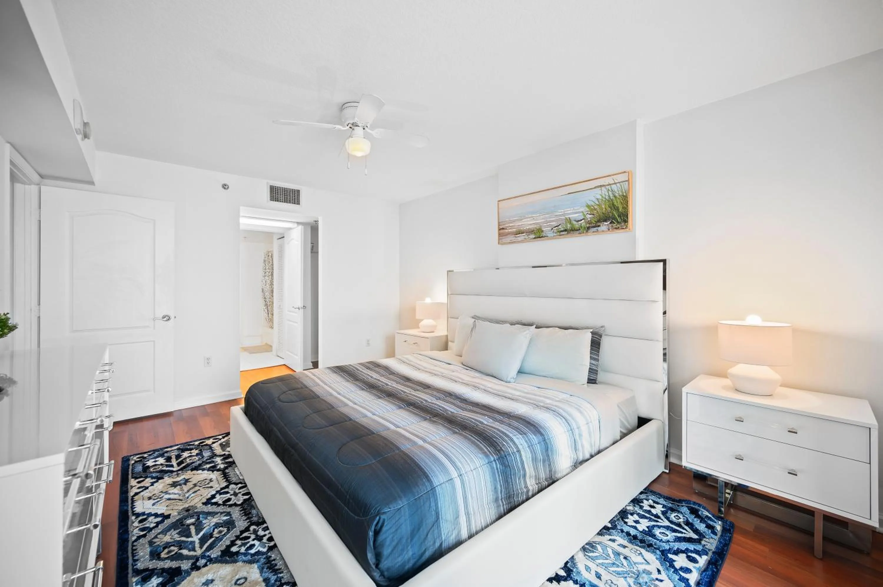 LUXURIOUS 1BR HIGH RISE CONDO BRICKELL-Free Parking