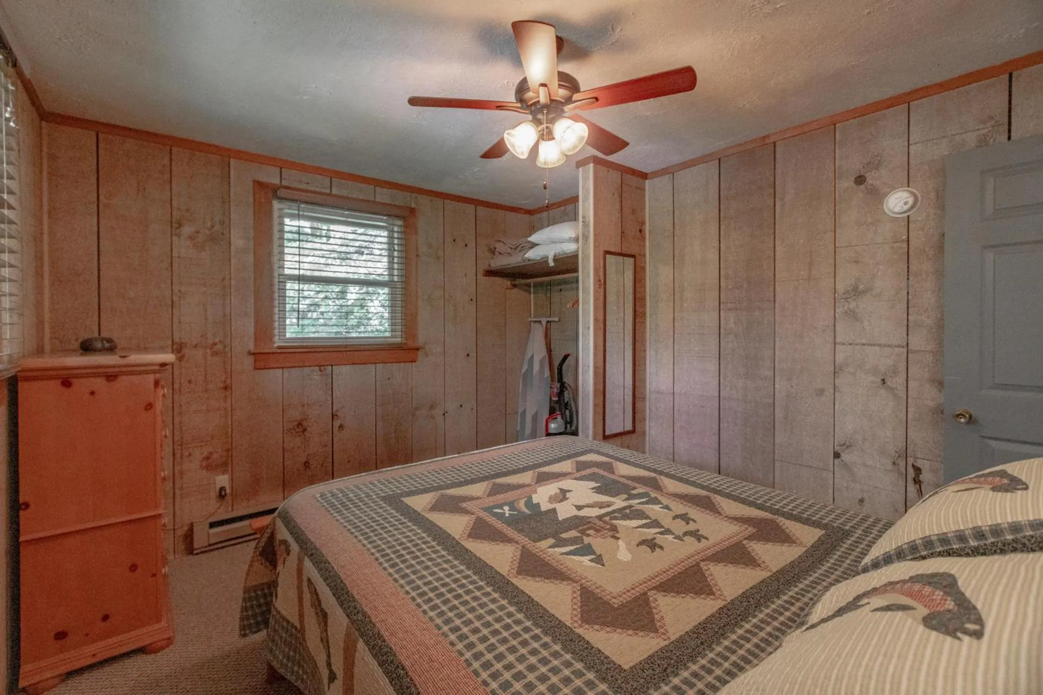 Photo of the whole room, Bed in Swiss Mountain Village