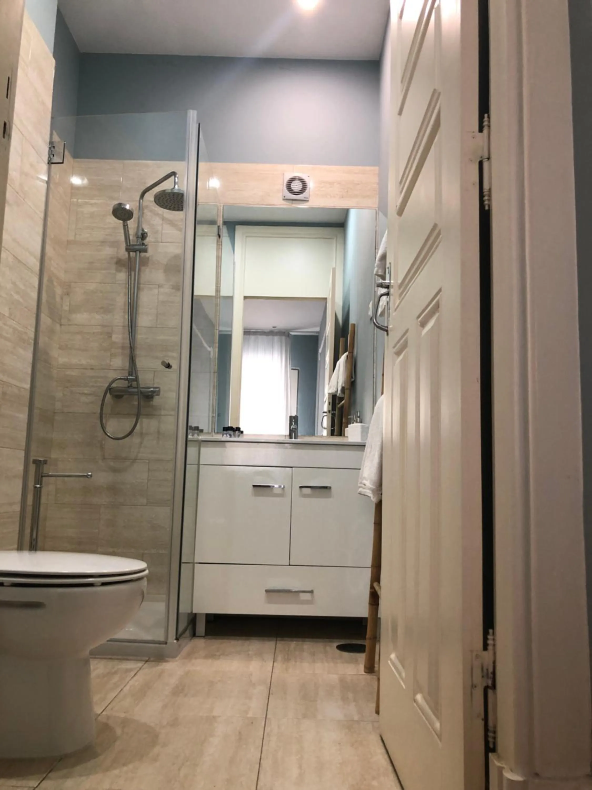 Bathroom in Godinho's House