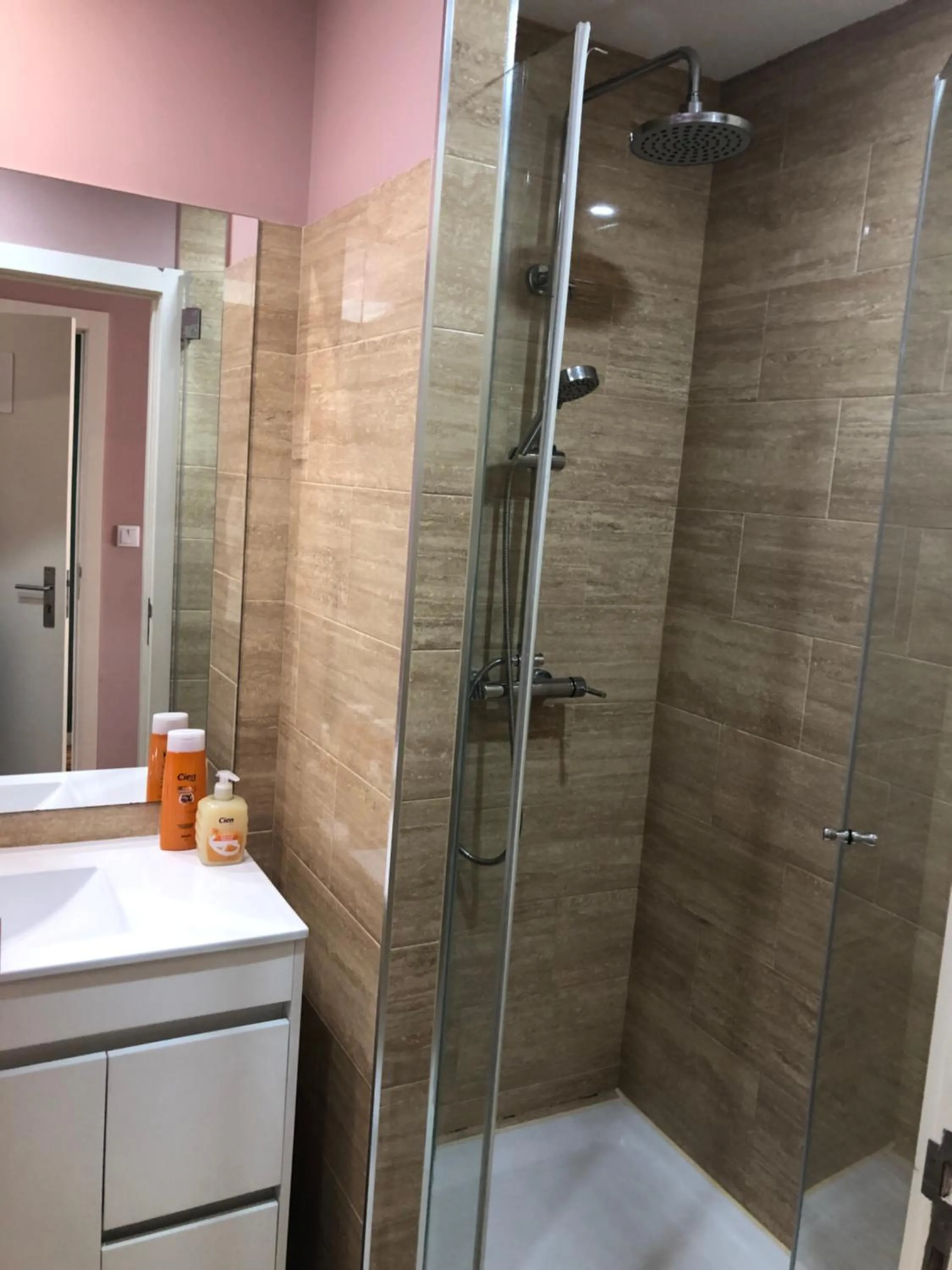 Bathroom in Godinho's House