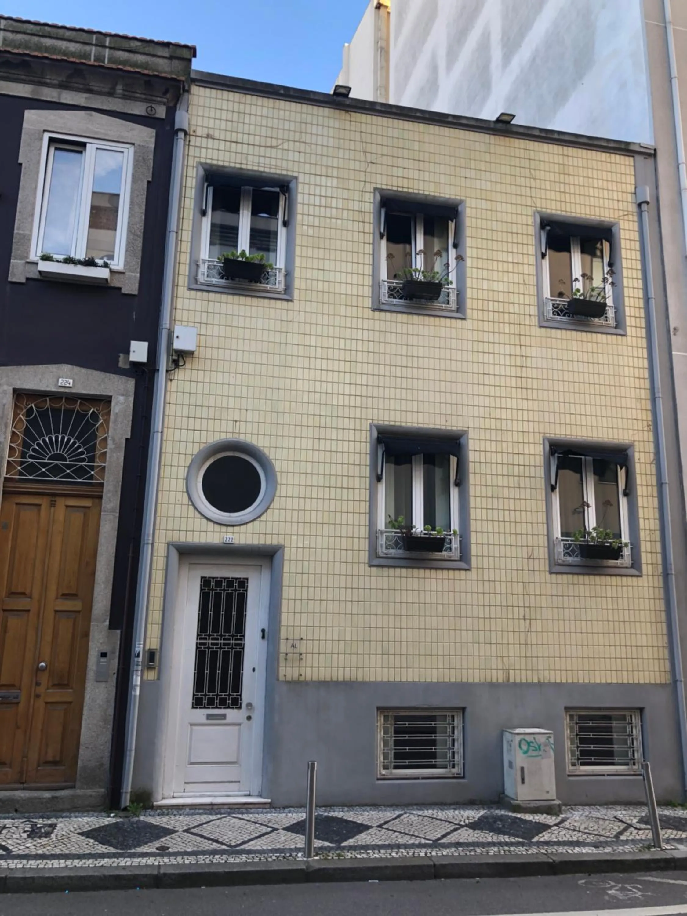 Property building in Godinho's House