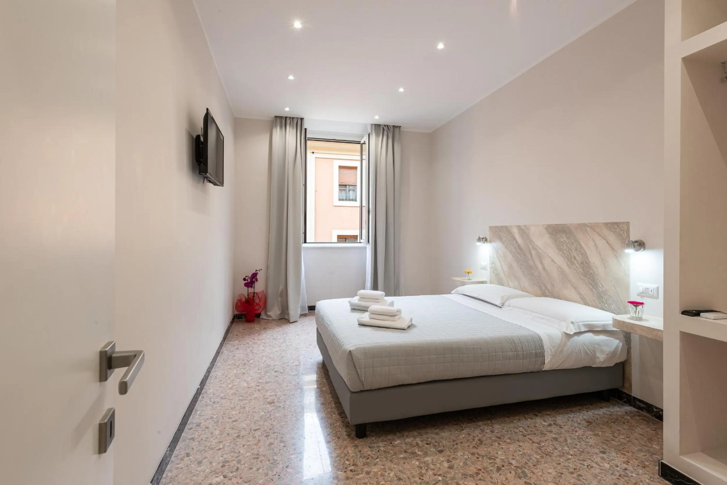 Ancient Rome Apartment