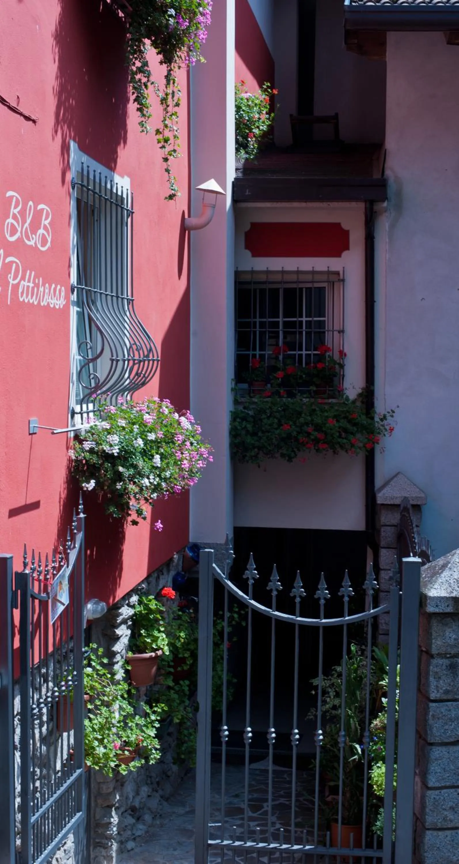 Property building in B&B Il Pettirosso