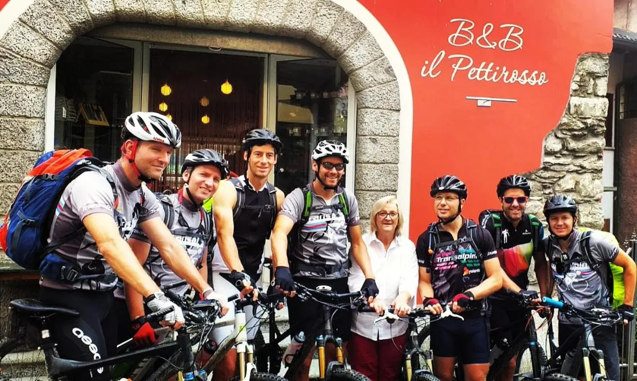 group of guests in B&B Il Pettirosso
