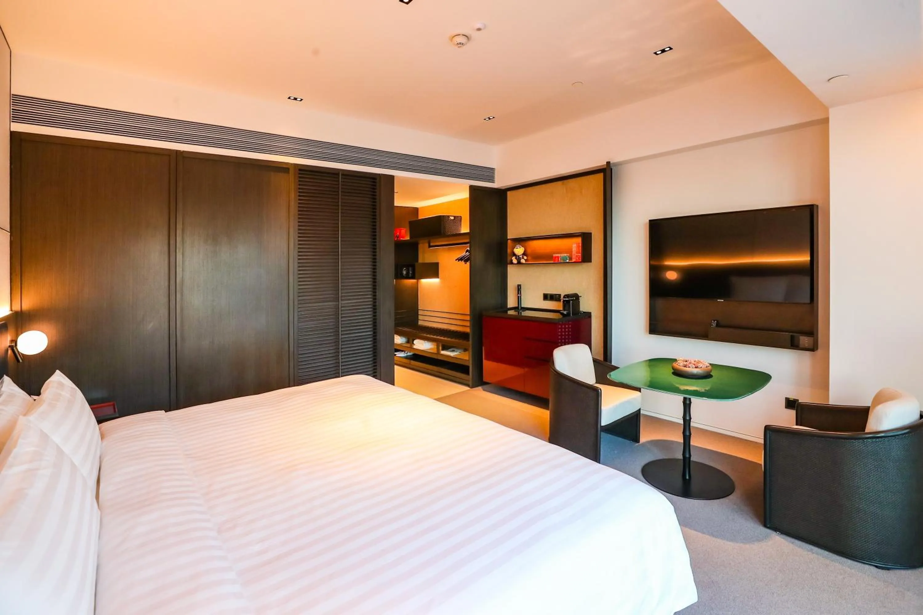 Bedroom, Bed in Shangri-La Shougang Park, Beijing