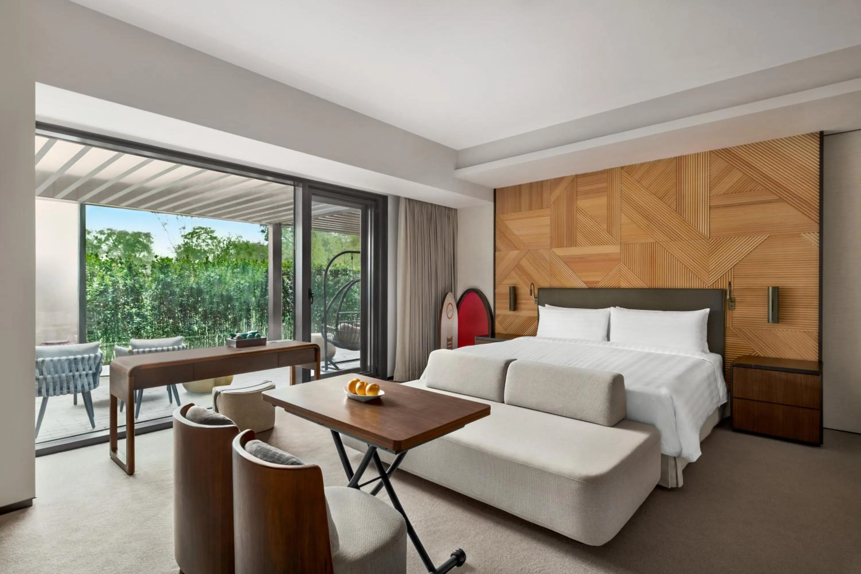 Photo of the whole room, Bed in Shangri-La Shougang Park, Beijing