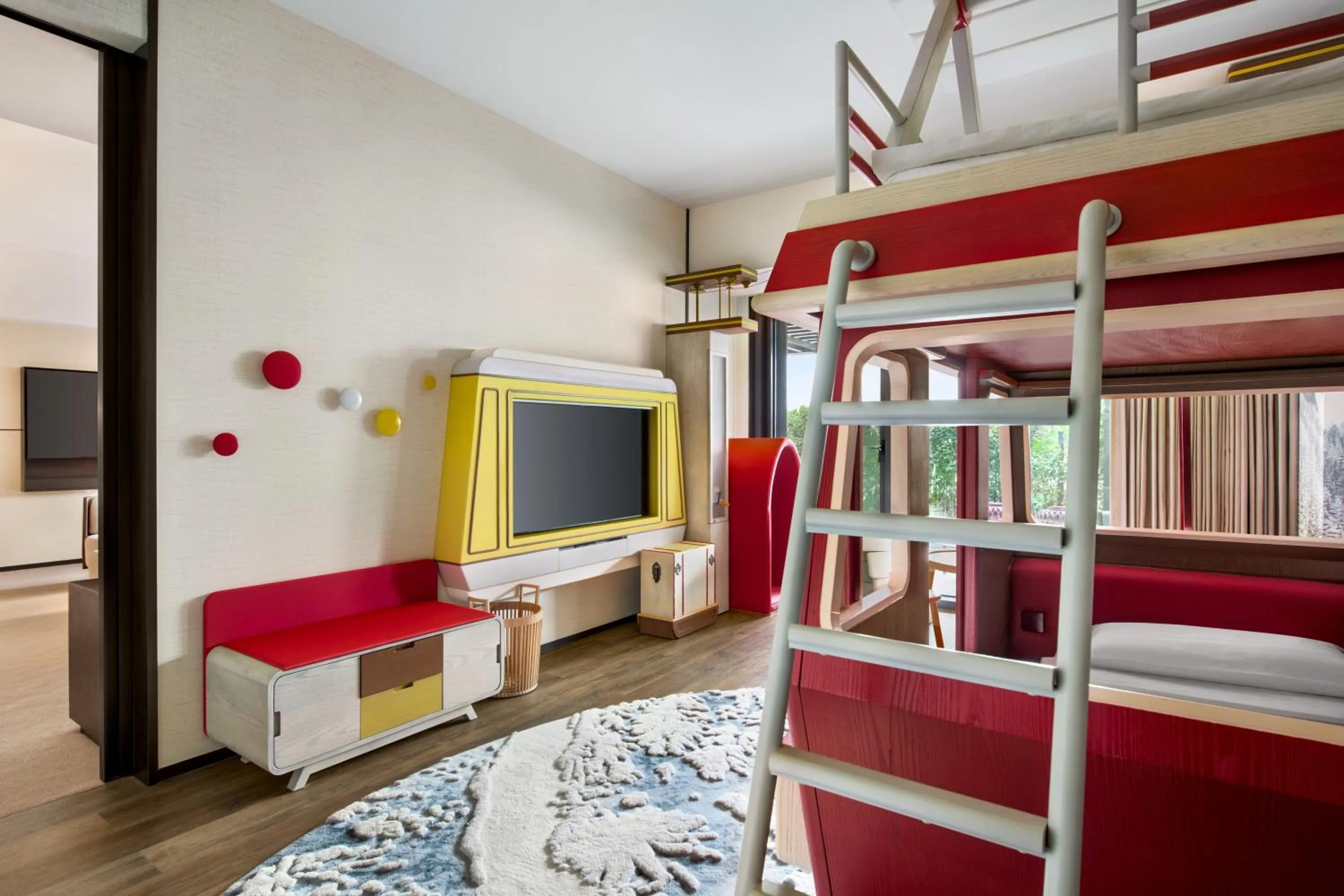 Family, Bed in Shangri-La Shougang Park, Beijing