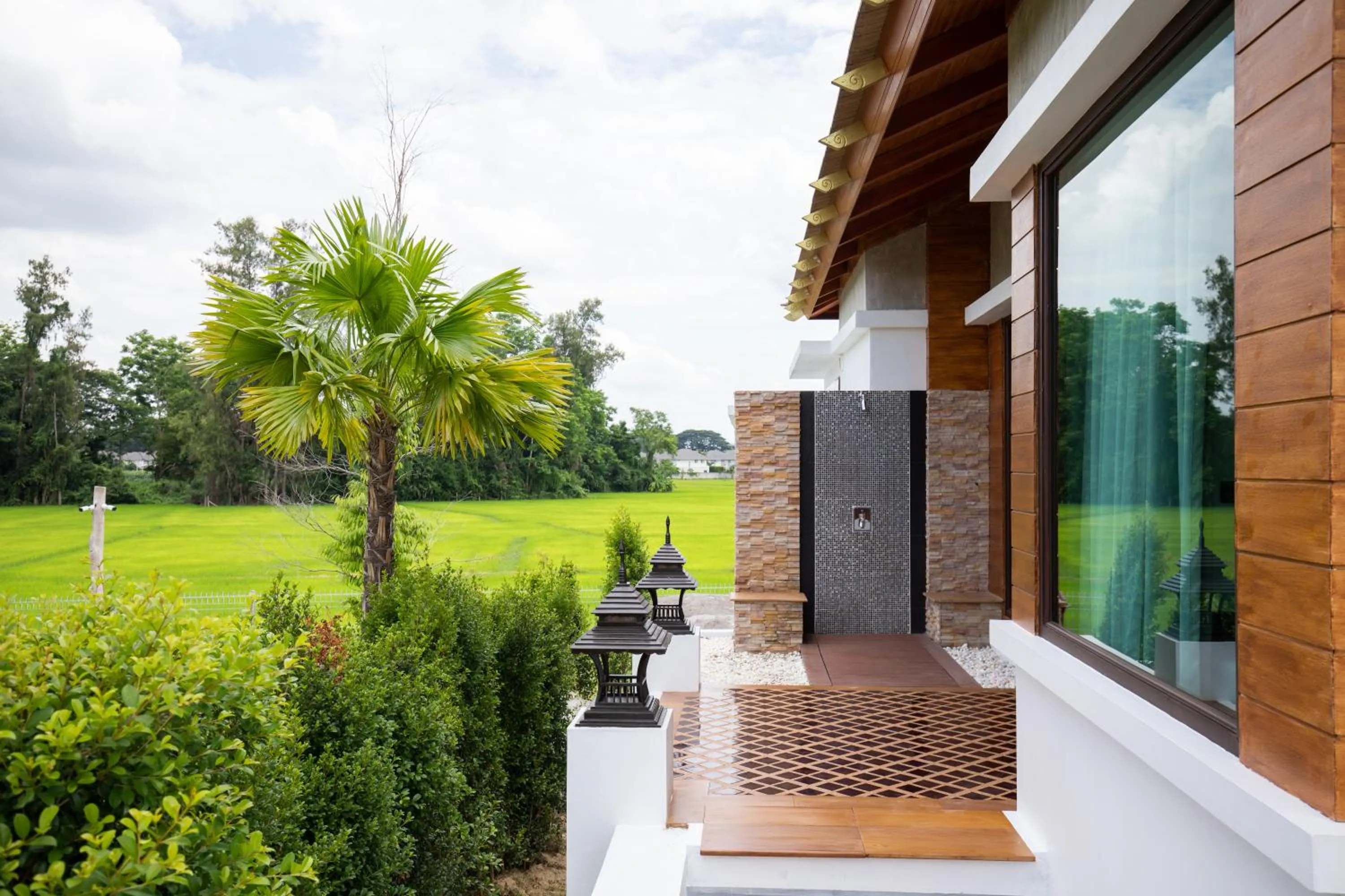 Shower in Thantara Resort Chiang Mai