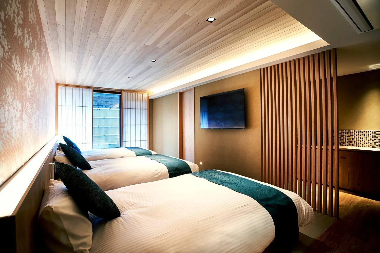 Bedroom, Bed in Kikokutei Bekkan