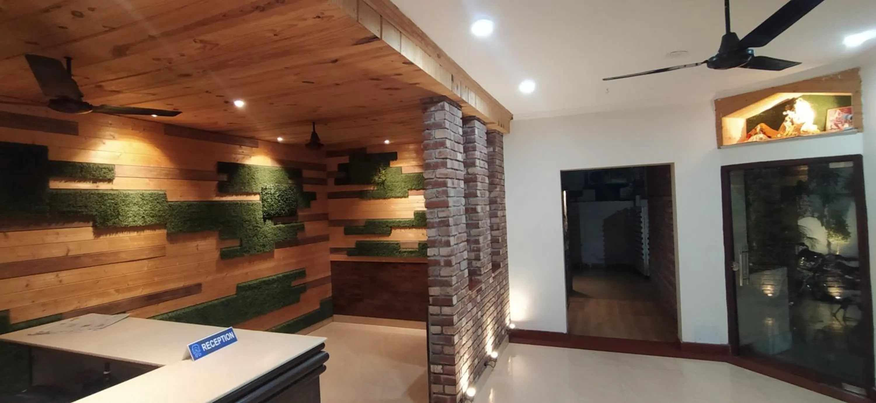 Lobby or reception in Hotel Samrat