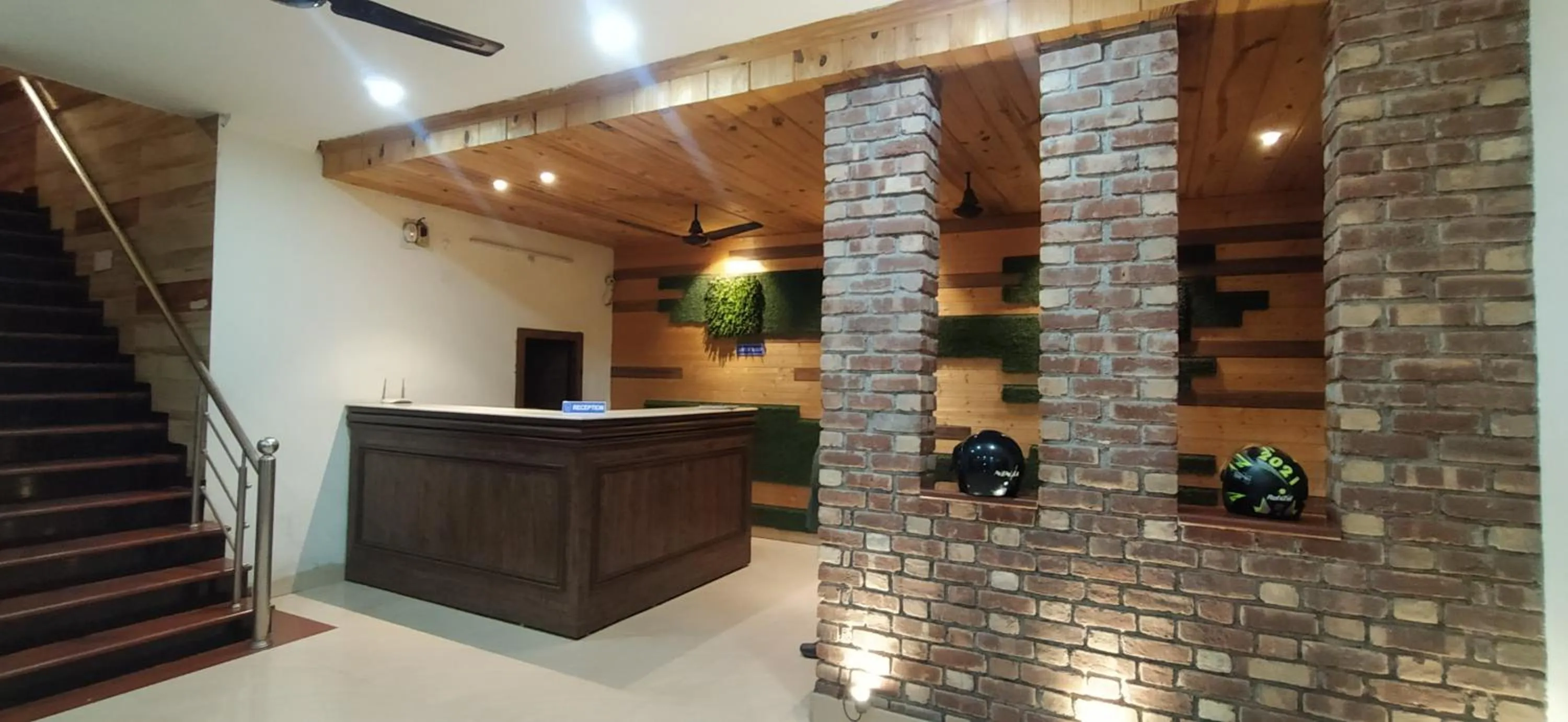 Lobby or reception in Hotel Samrat