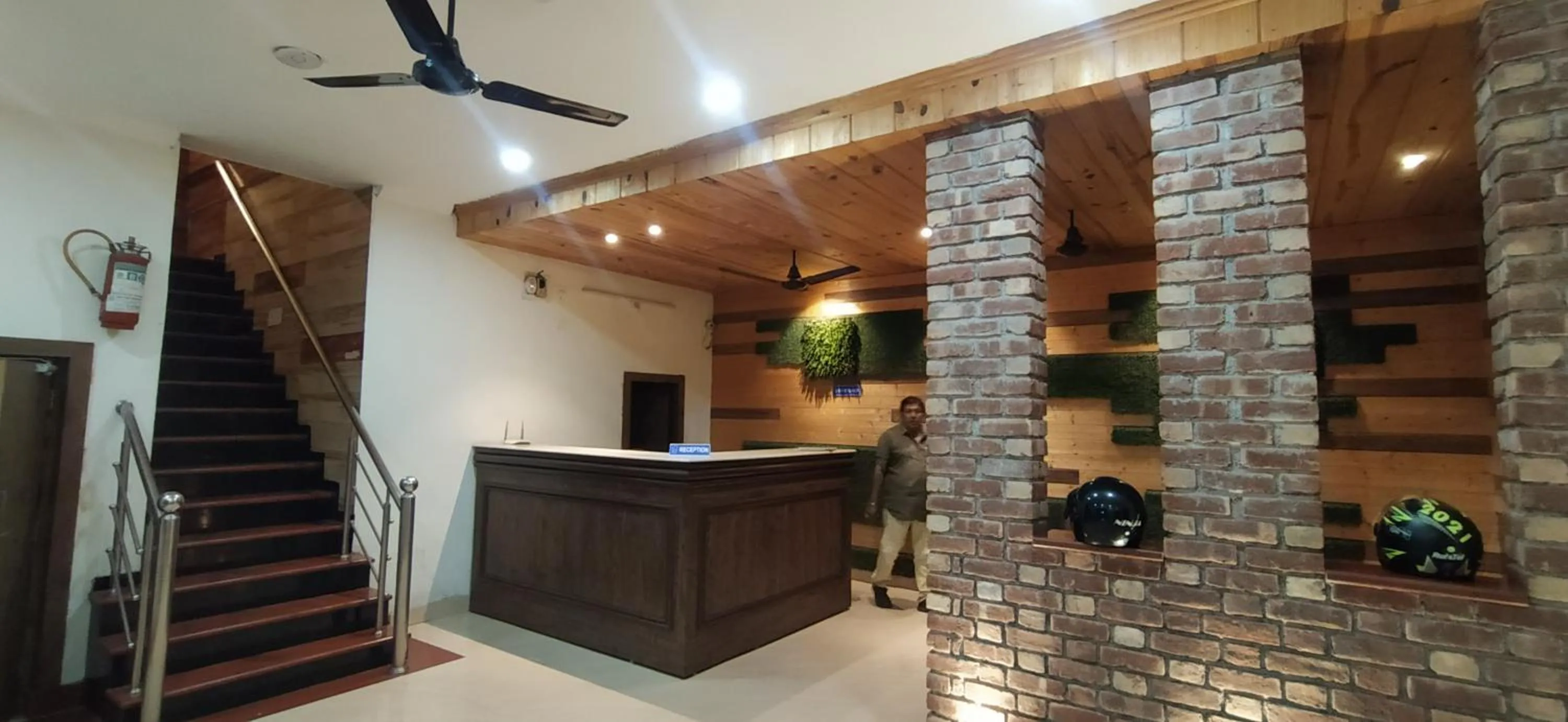 Lobby or reception in Hotel Samrat