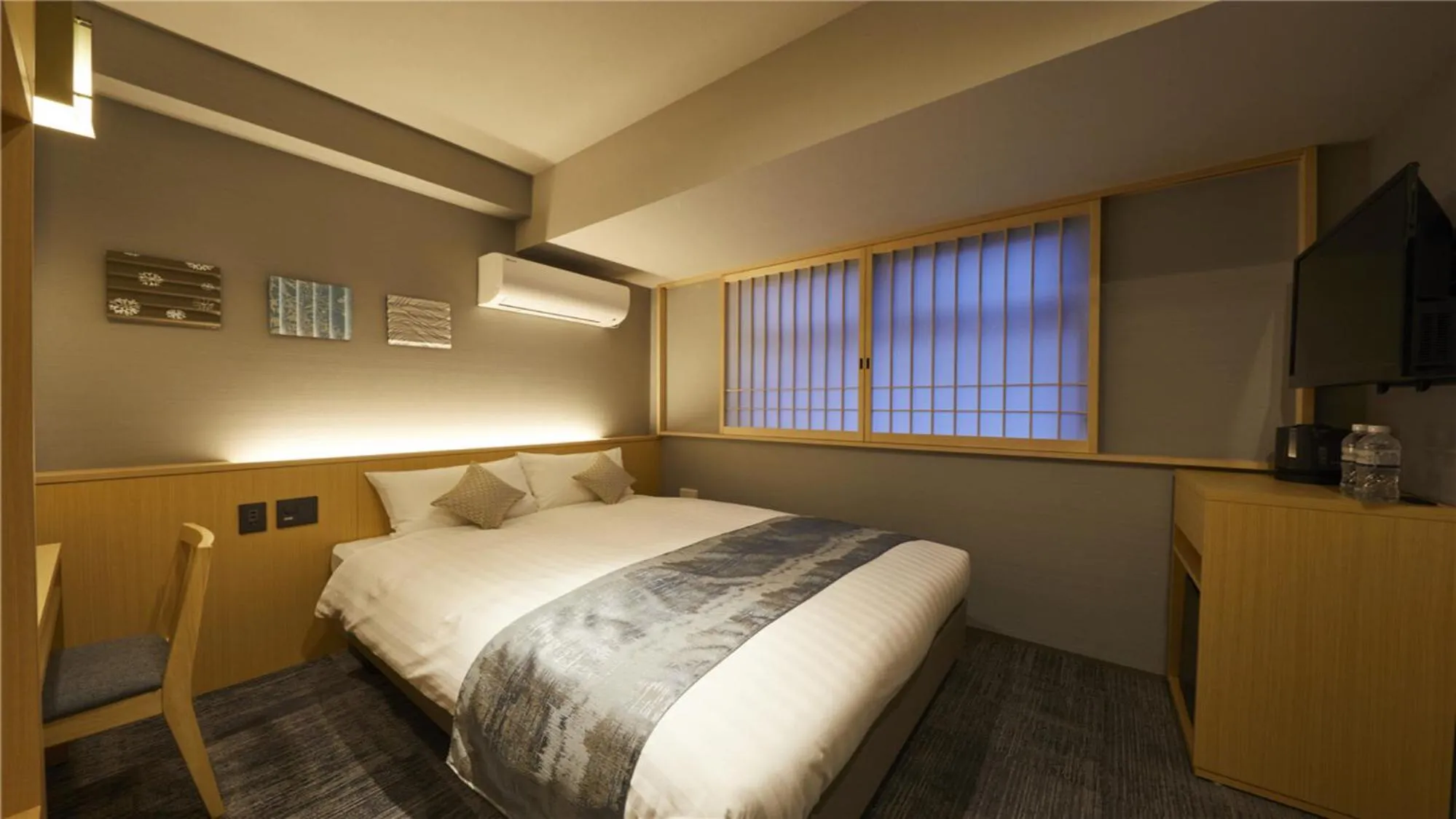 Bed in KYOTO GION HOTEL