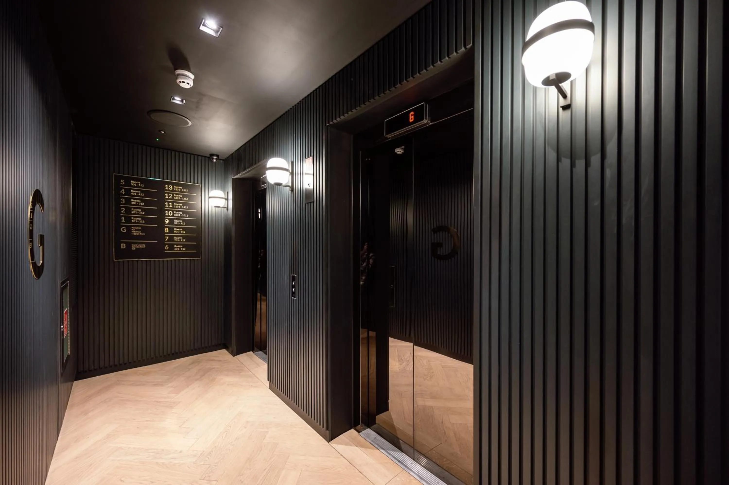 elevator in Wilde Aparthotels London Aldgate Tower Bridge