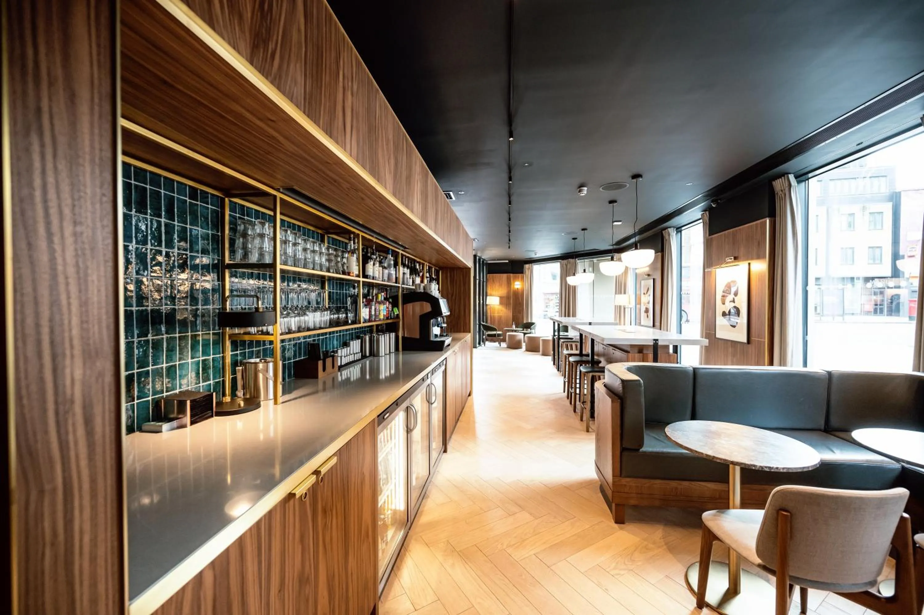 Lounge or bar in Wilde Aparthotels London Aldgate Tower Bridge