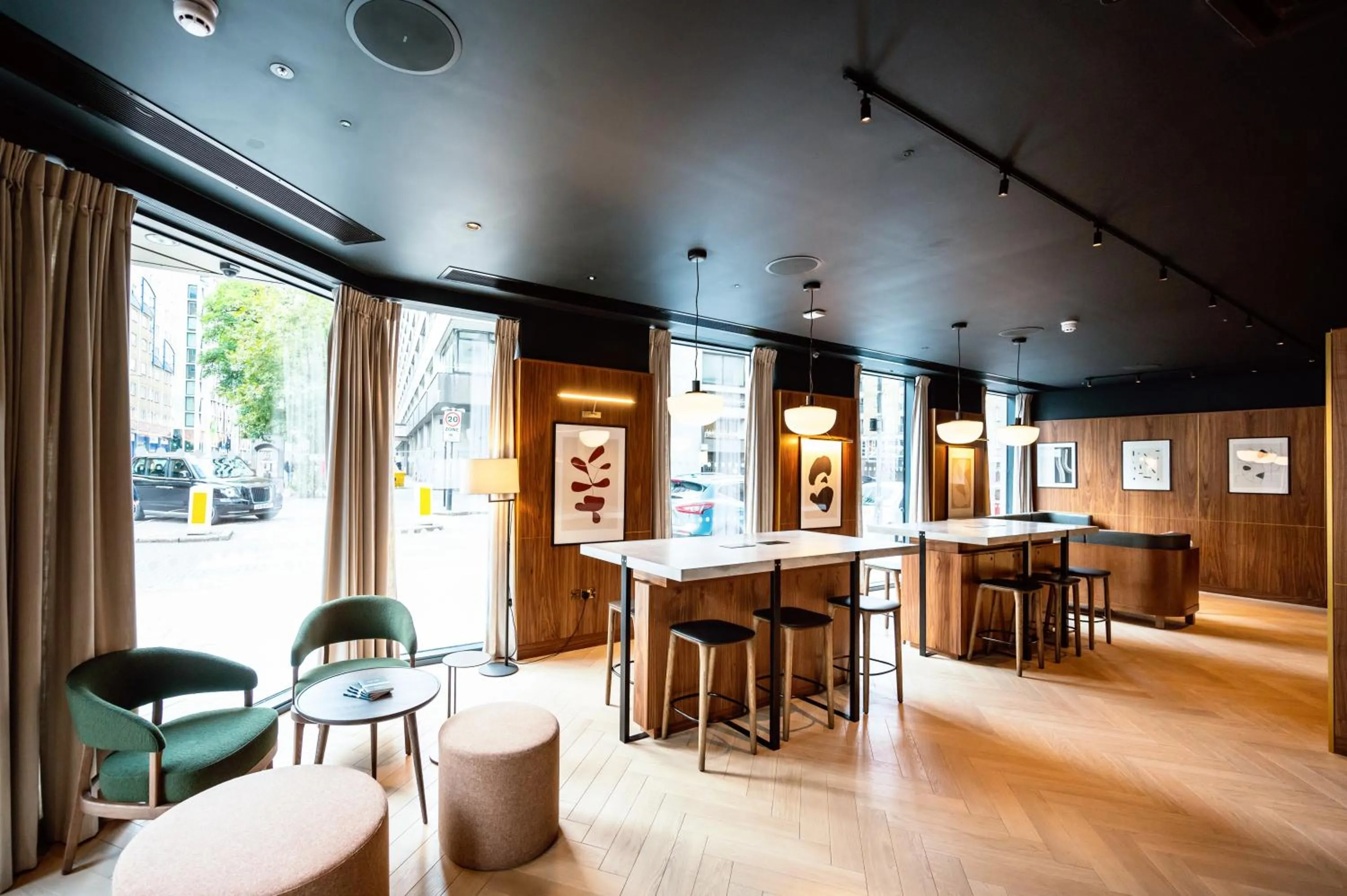 Restaurant/places to eat in Wilde Aparthotels London Aldgate Tower Bridge