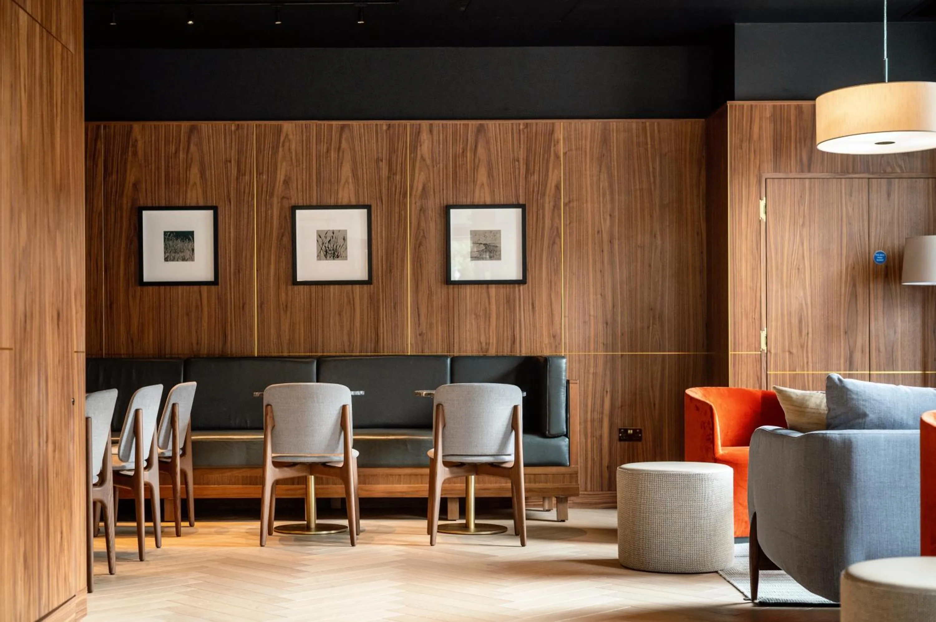 Lounge or bar in Wilde Aparthotels London Aldgate Tower Bridge