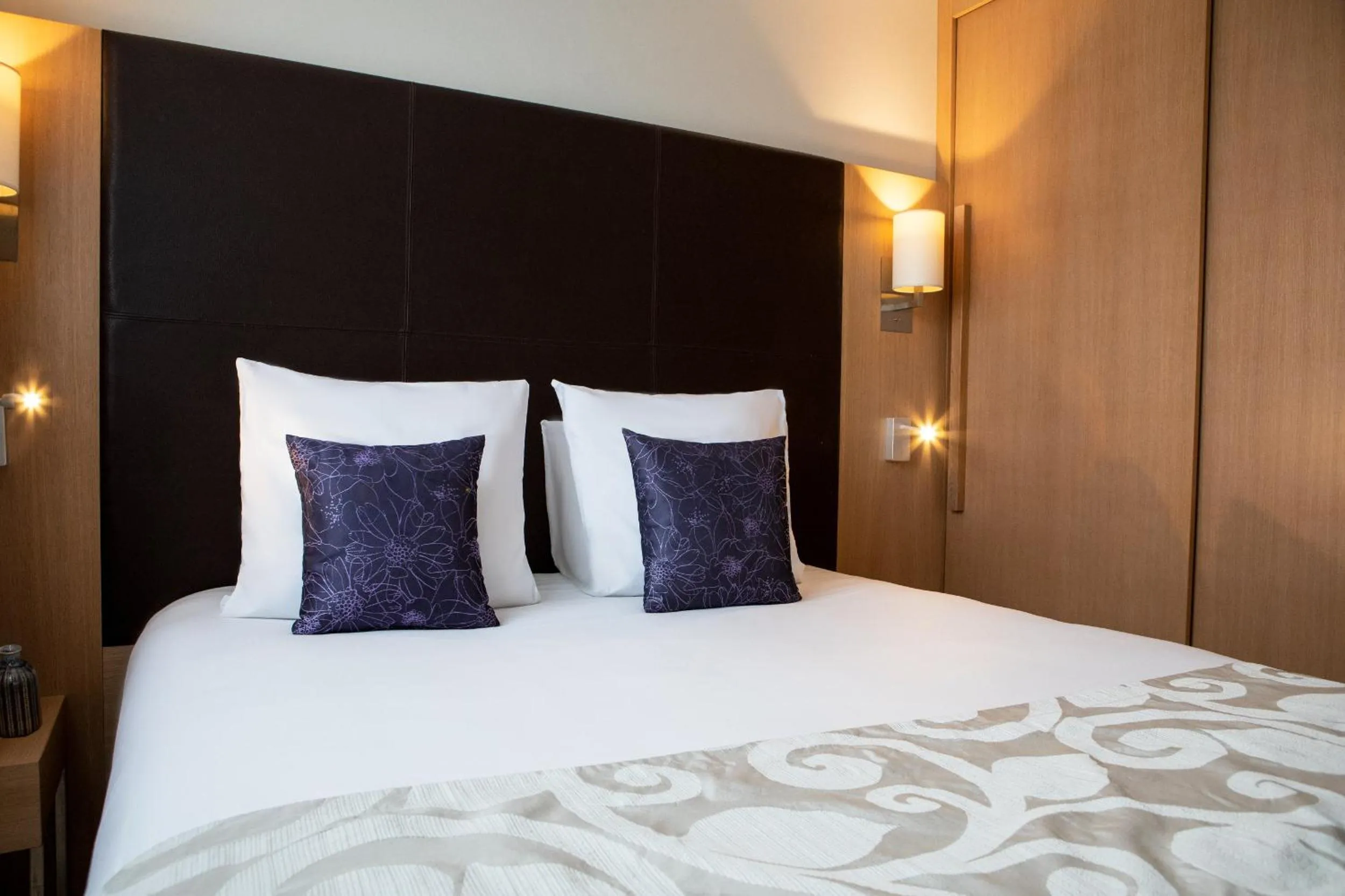 Bedroom, Bed in Residhome Toulouse Occitania