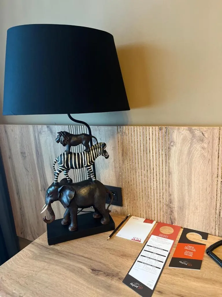 Decorative detail, Bed in Hotel Le 830 Namur