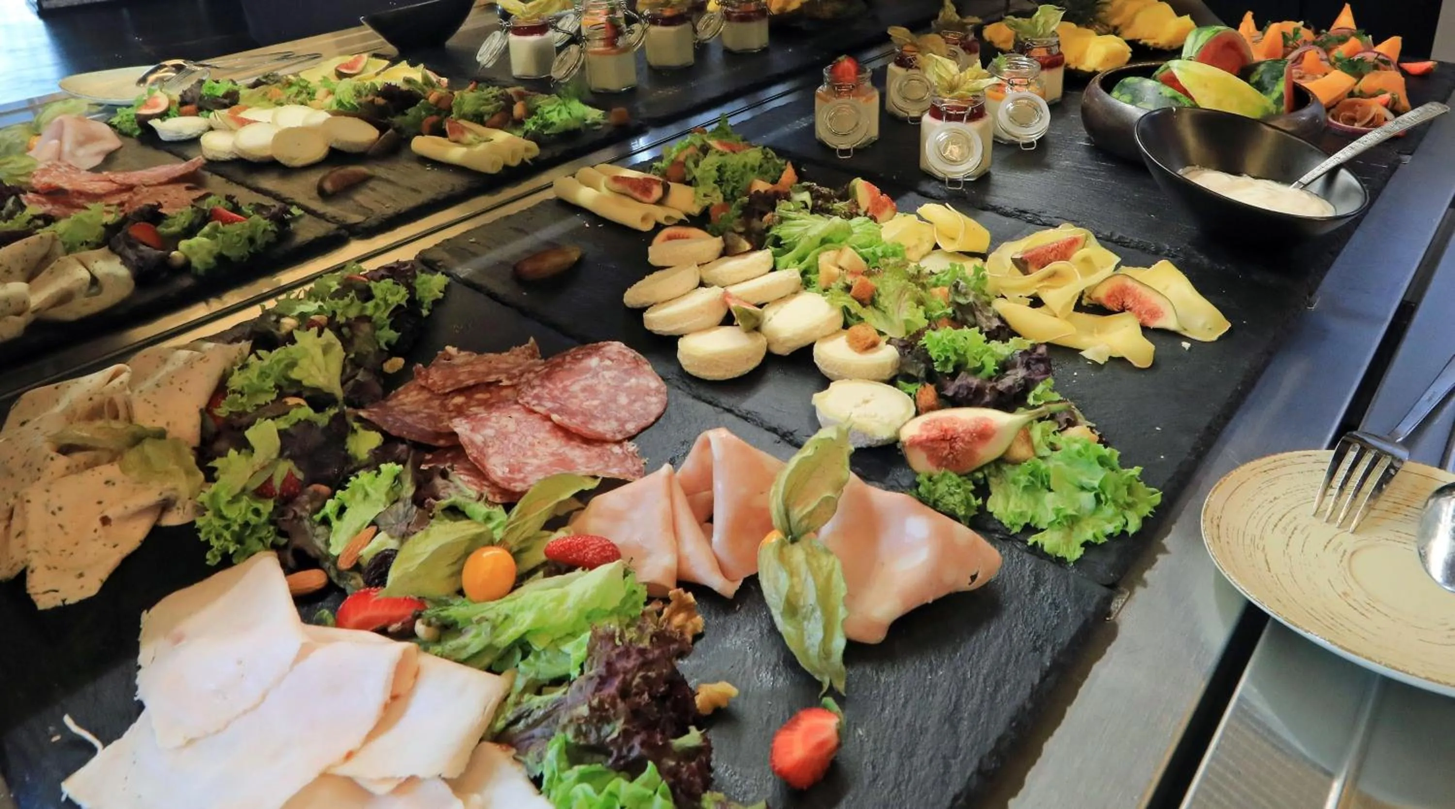 Breakfast in Hotel Le 830 Namur