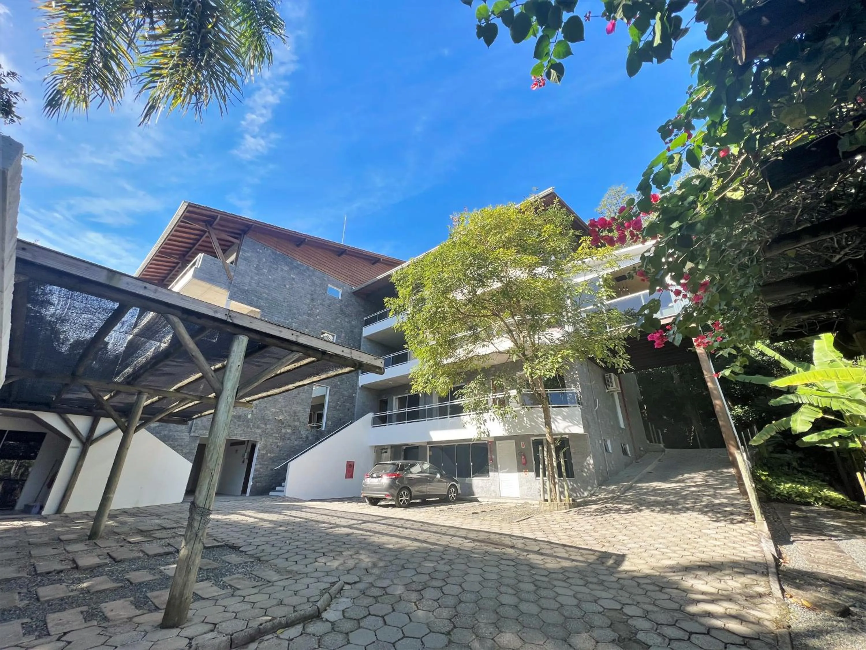 Property building in Refúgio da Lagoinha - Centro de Bombinhas