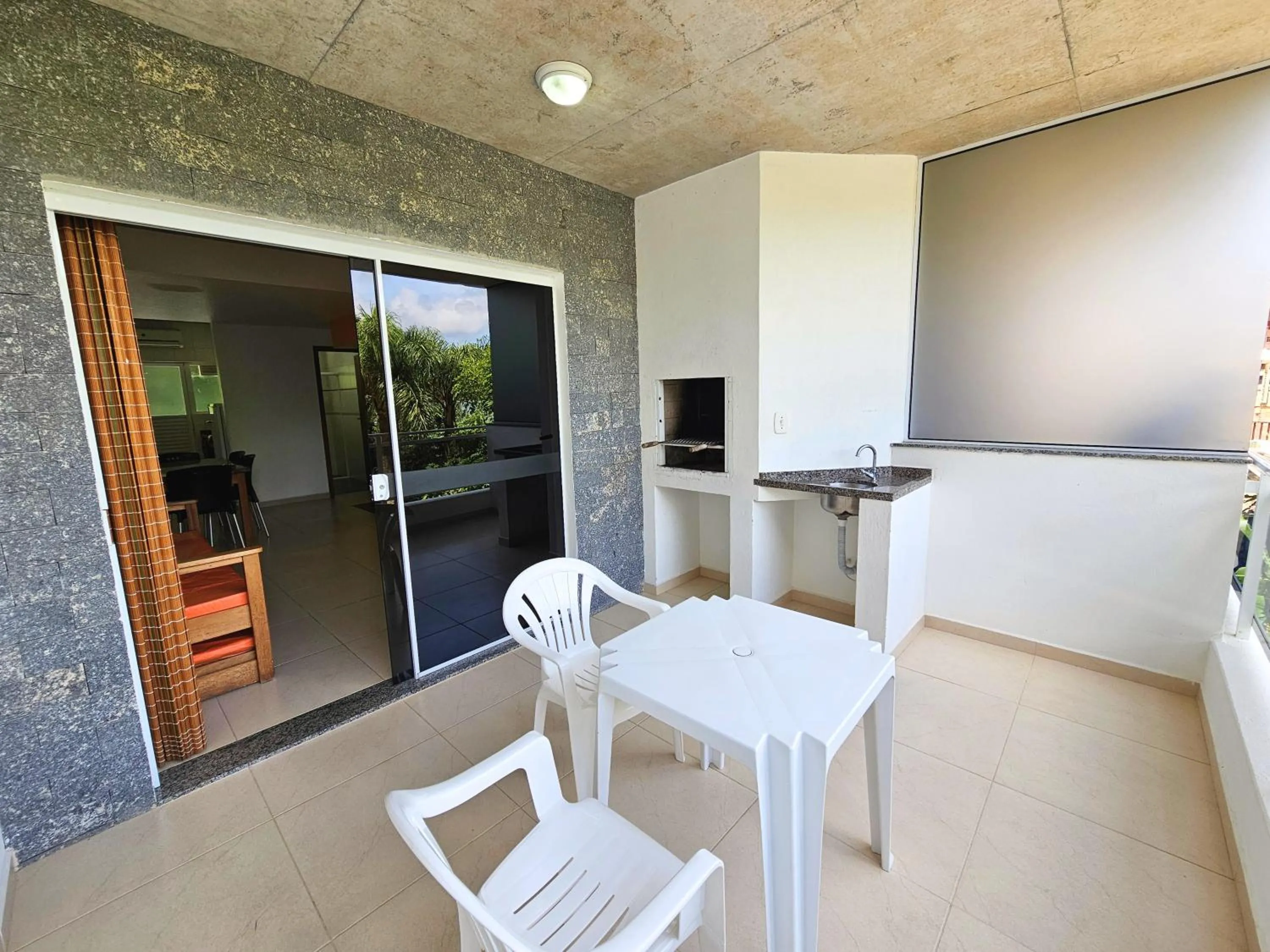 BBQ facilities in Refúgio da Lagoinha - Centro de Bombinhas