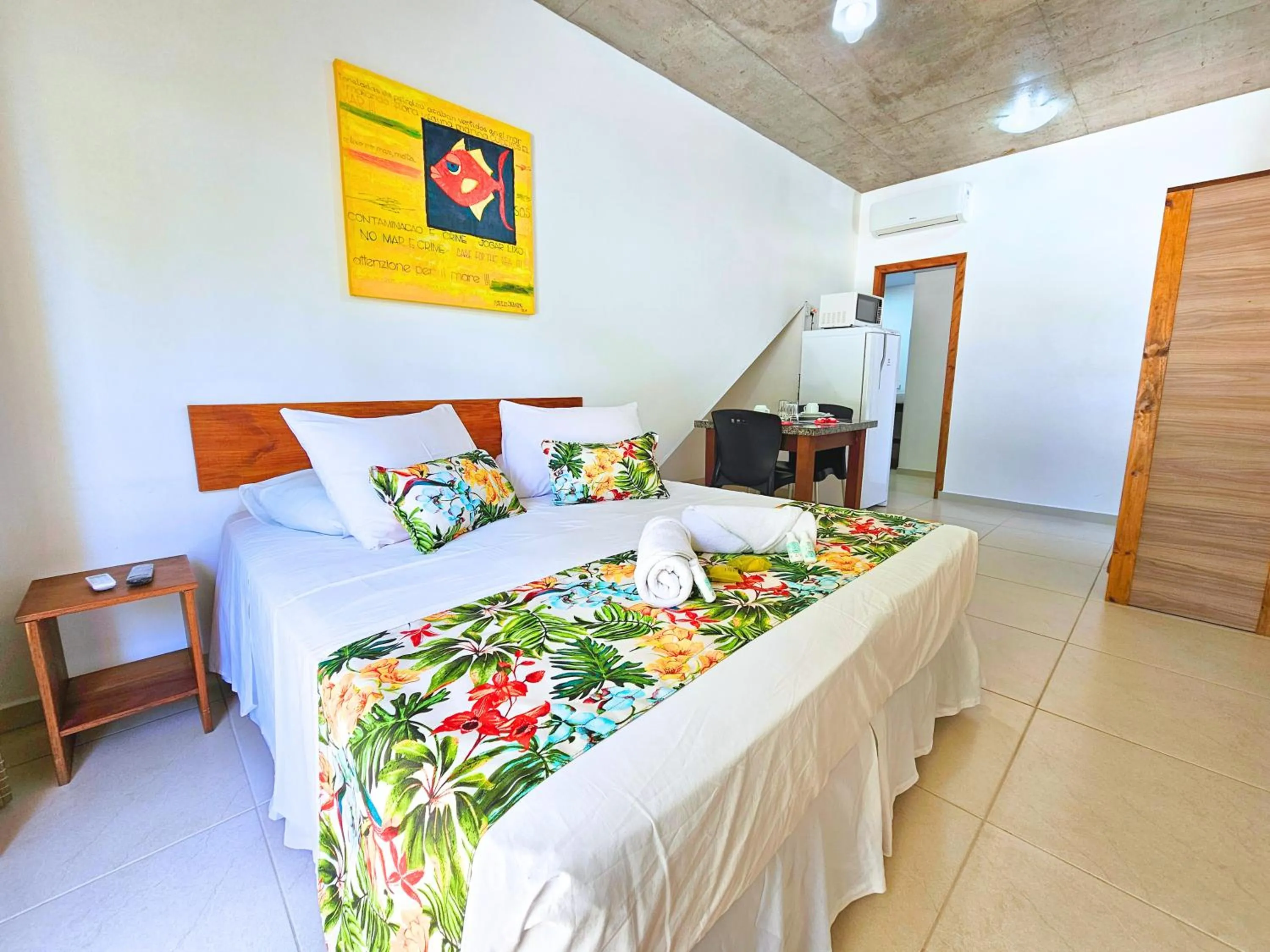 Photo of the whole room, Bed in Refúgio da Lagoinha - Centro de Bombinhas