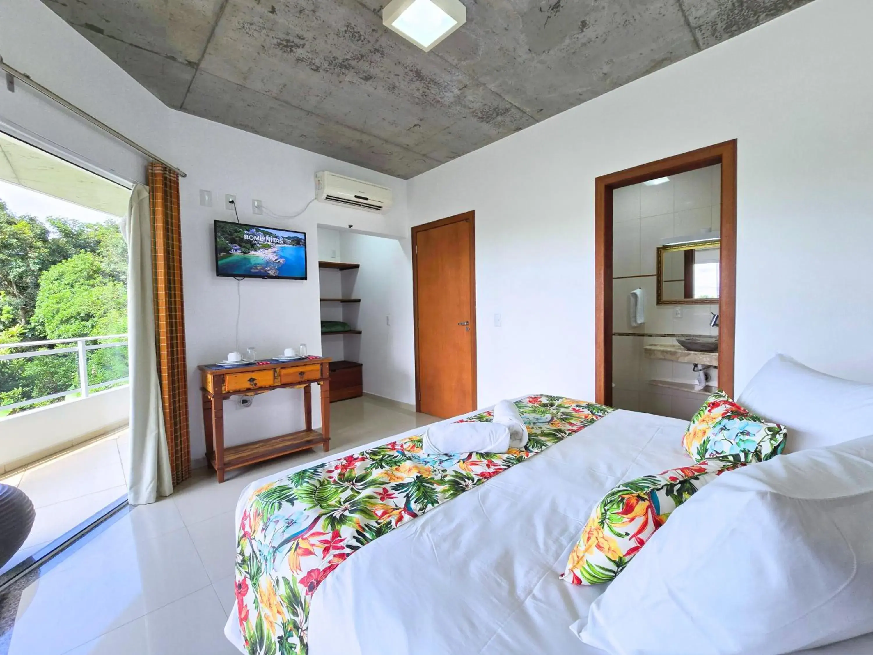 Suite with Balcony in Refúgio da Lagoinha - Centro de Bombinhas Suite with Balcony in Refúgio da Lagoinha - Centro de Bombinhas