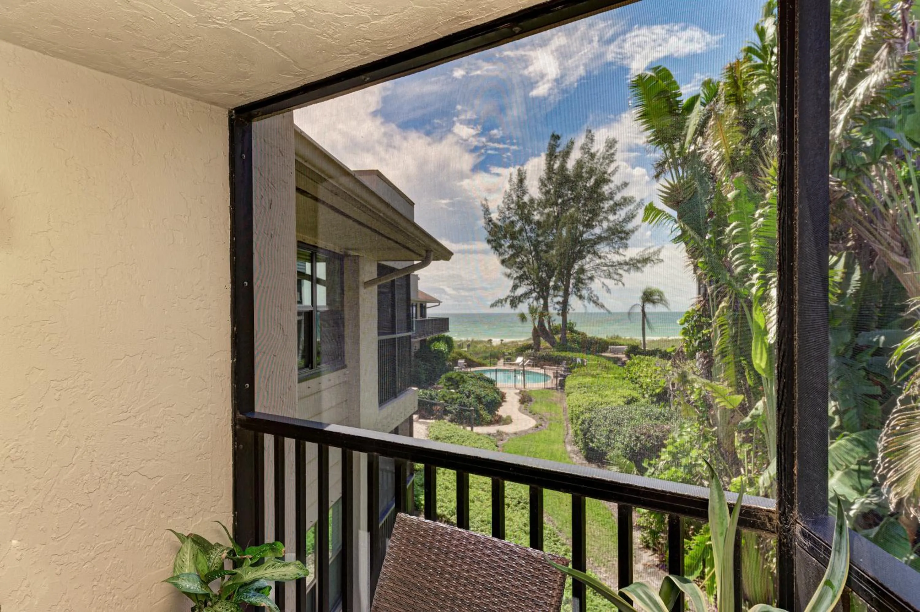 Sea Grape Inn 7 - BEACHFRONT Property