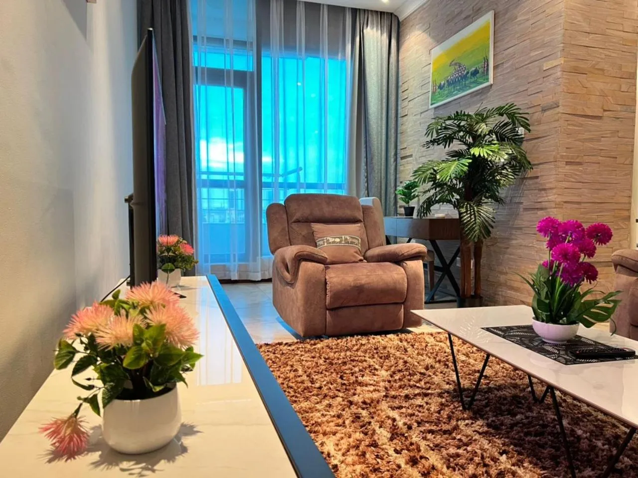 Seating area in Fairview Luxury Apartments