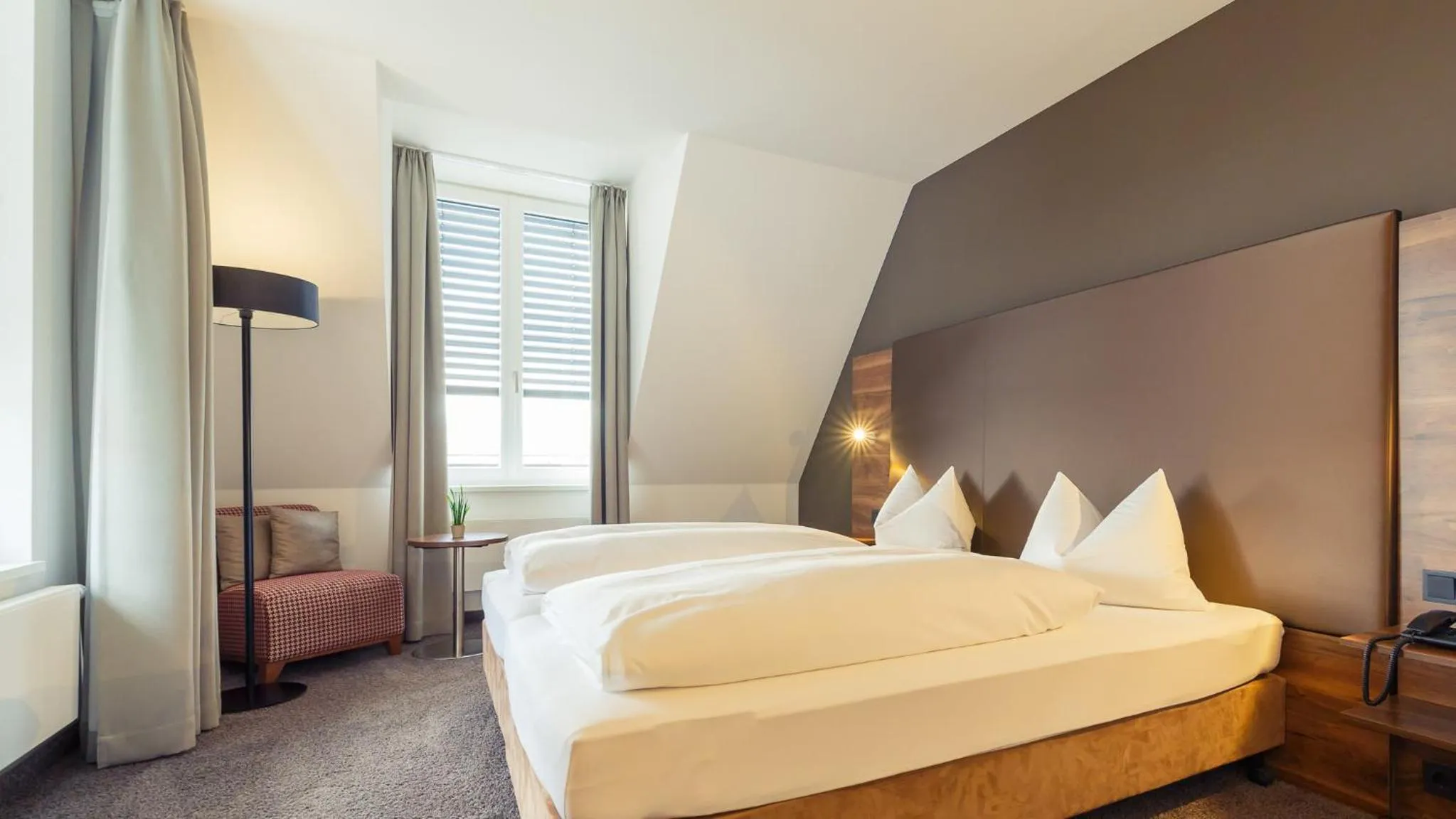 Bed in Altstadthotel Kneitinger, Abensberg