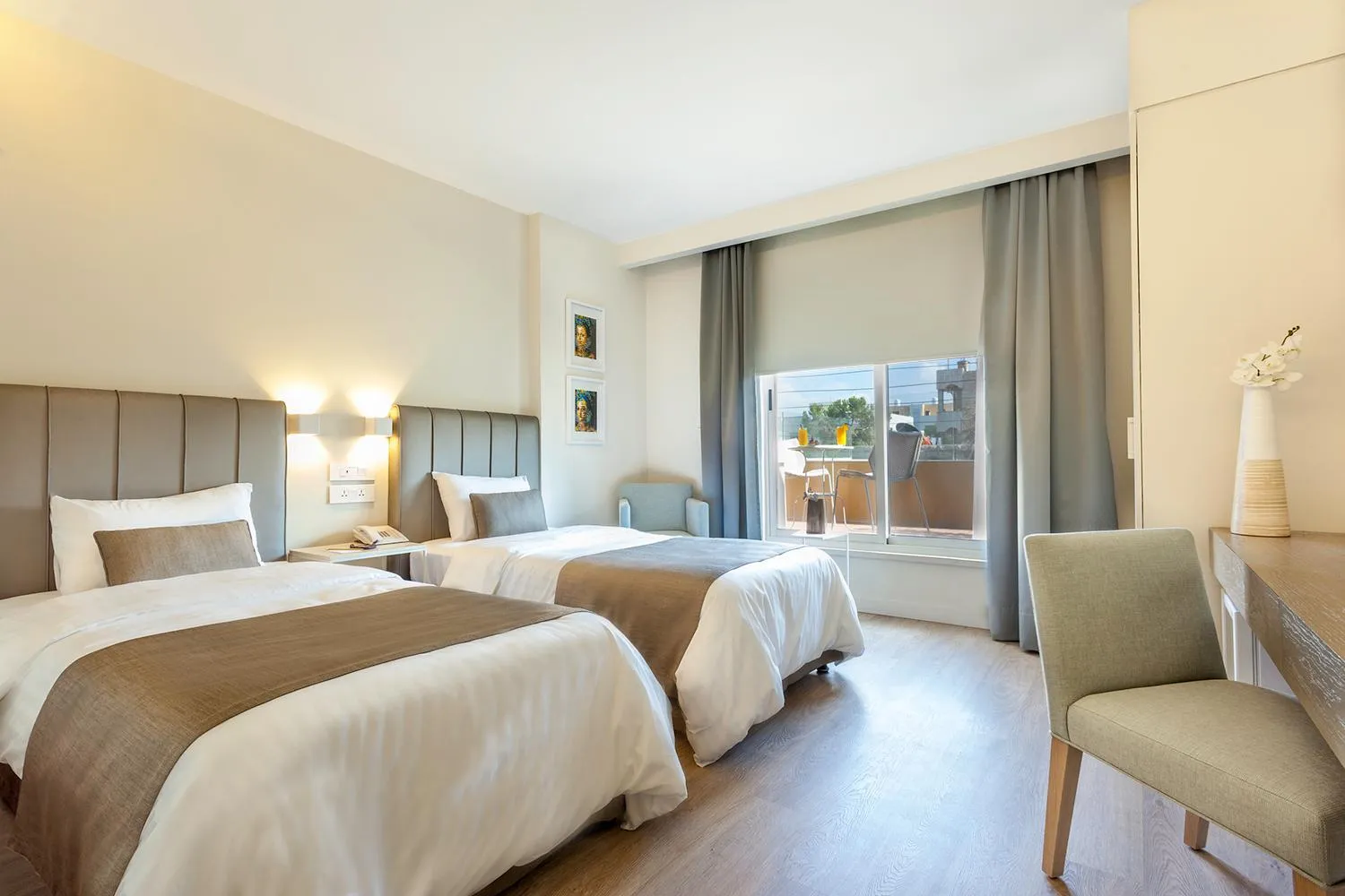 Bedroom, Bed in AlQasr Metropole Hotel