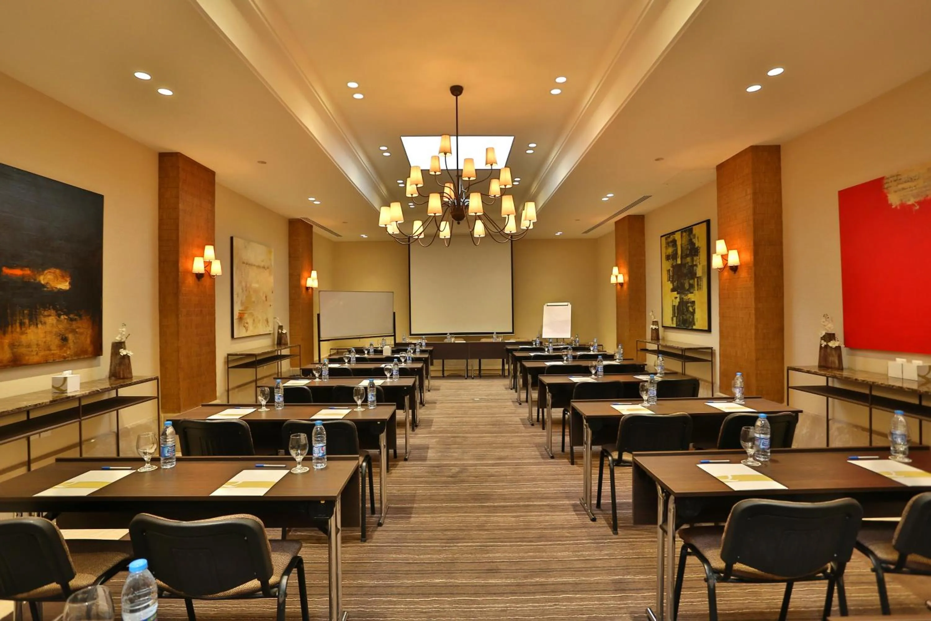 Business facilities in AlQasr Metropole Hotel