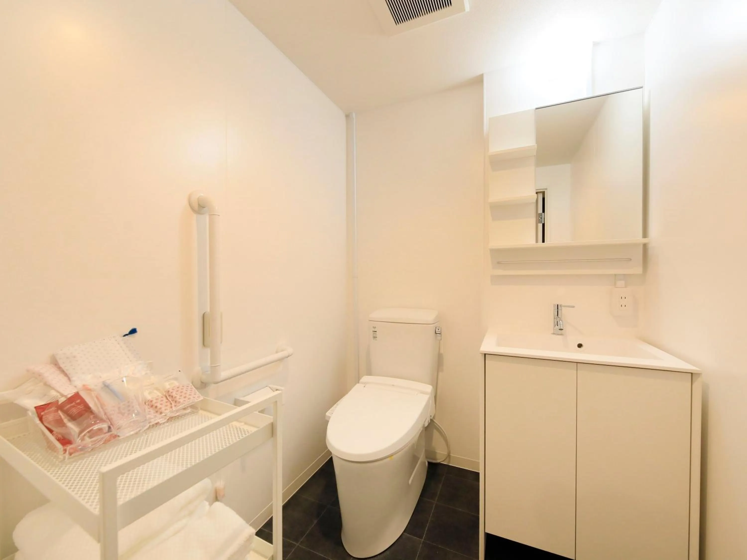 Photo of the whole room in Hot Spring Inn Hakone Suisen