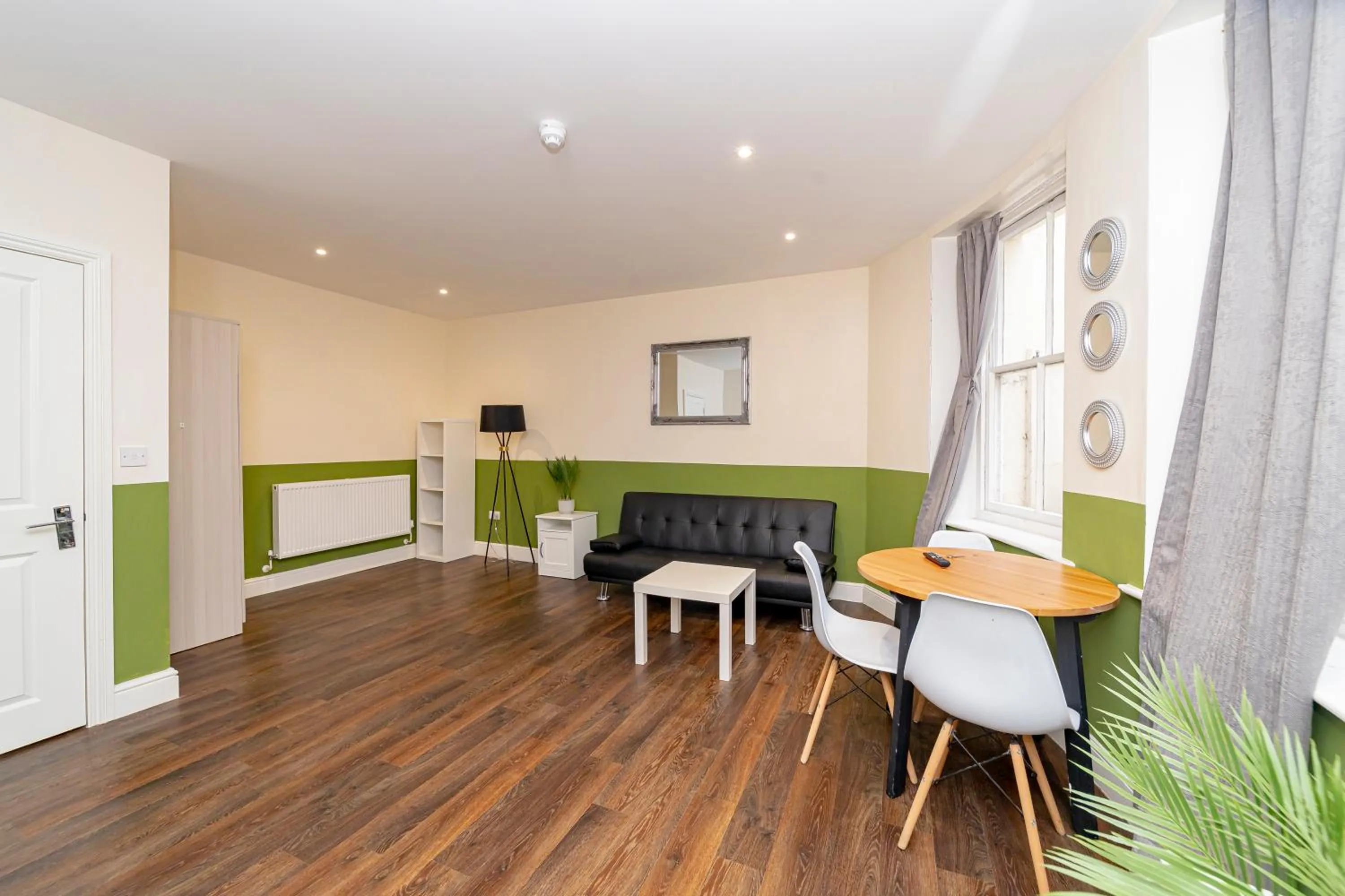 Living room in FLASH SALE Kemptown 2 Bedroom Flat BN224EAT02