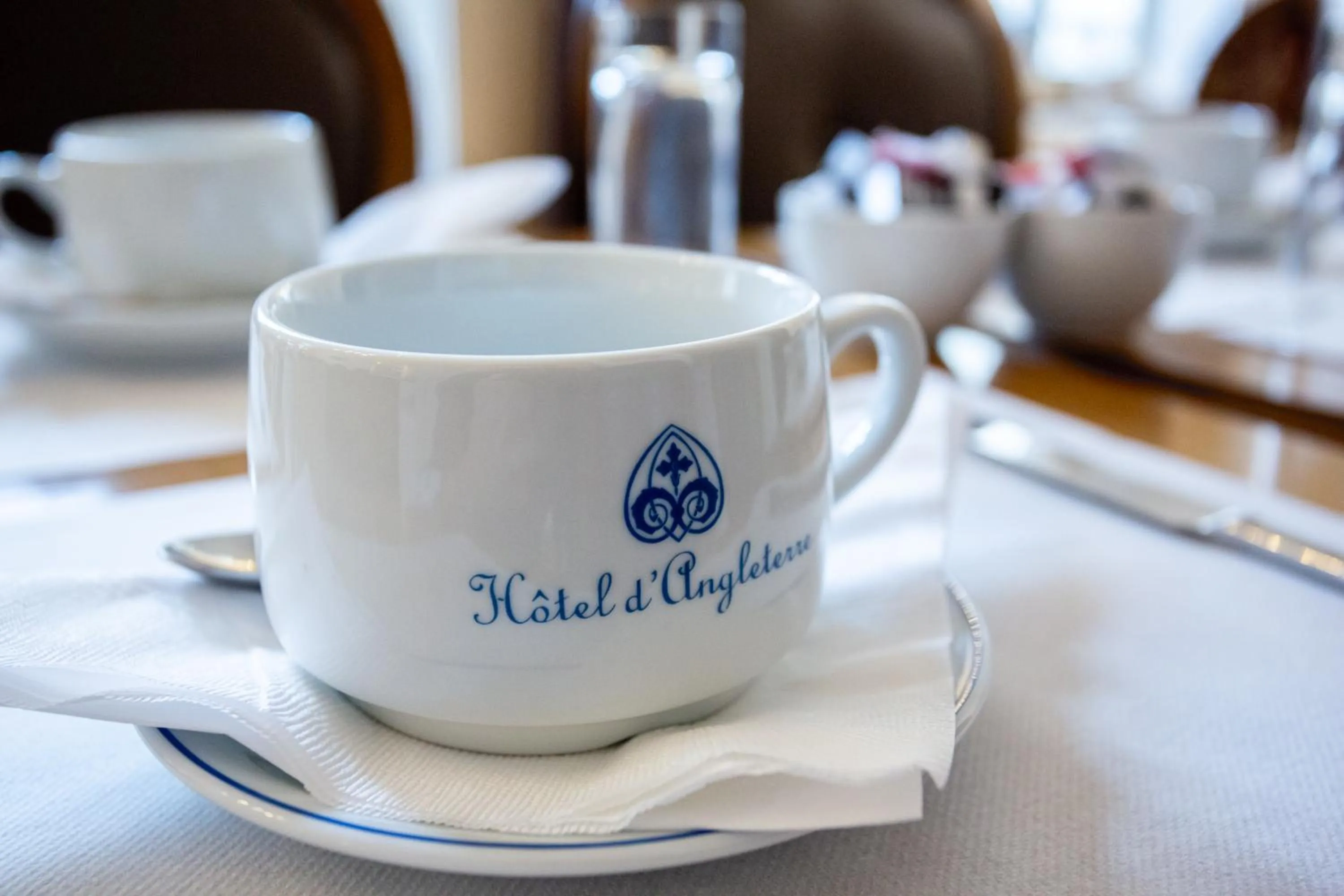 Breakfast in Best Western Plus Hôtel D'Angleterre - Centre historique