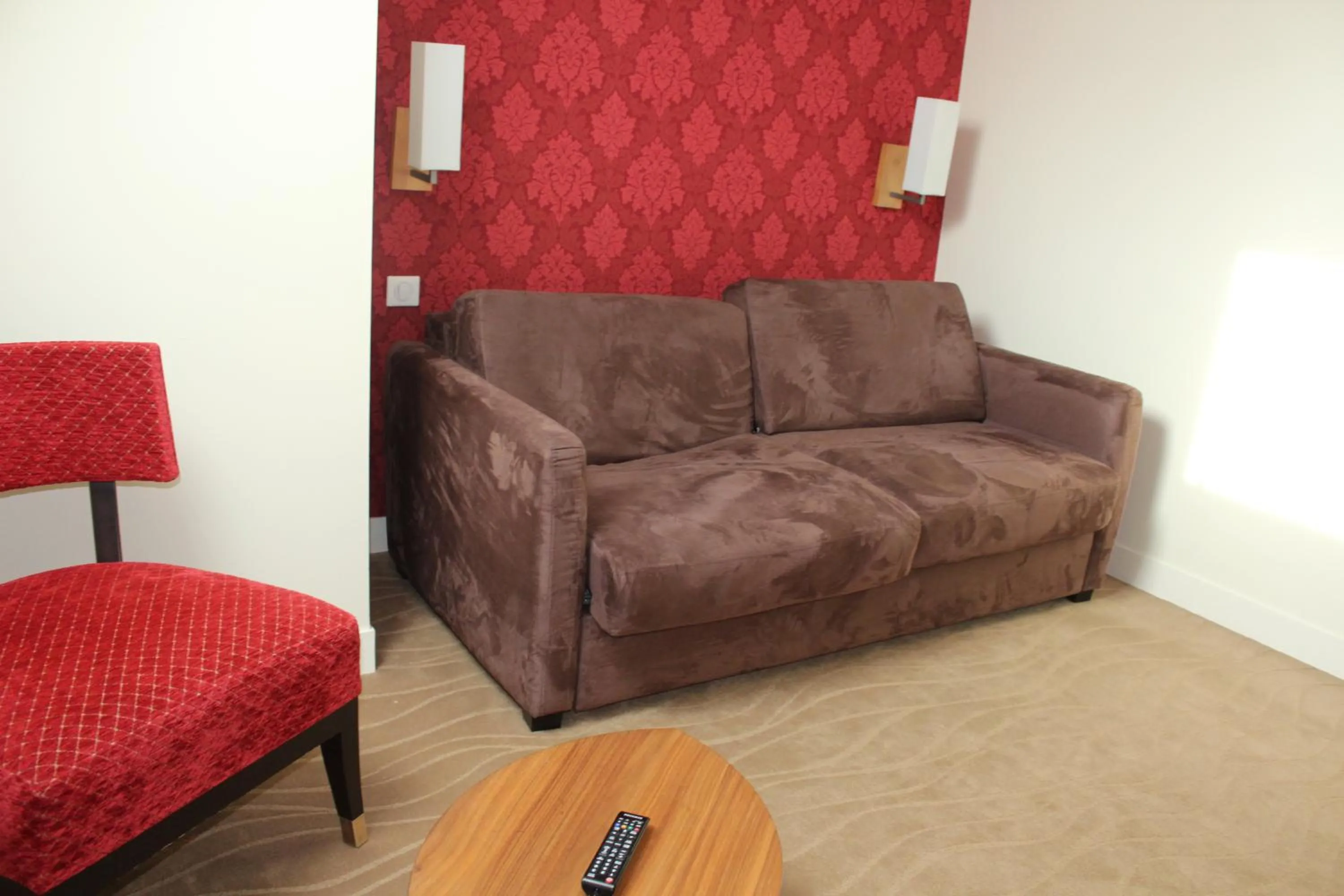 Living room in Best Western Plus Hôtel D'Angleterre - Centre historique