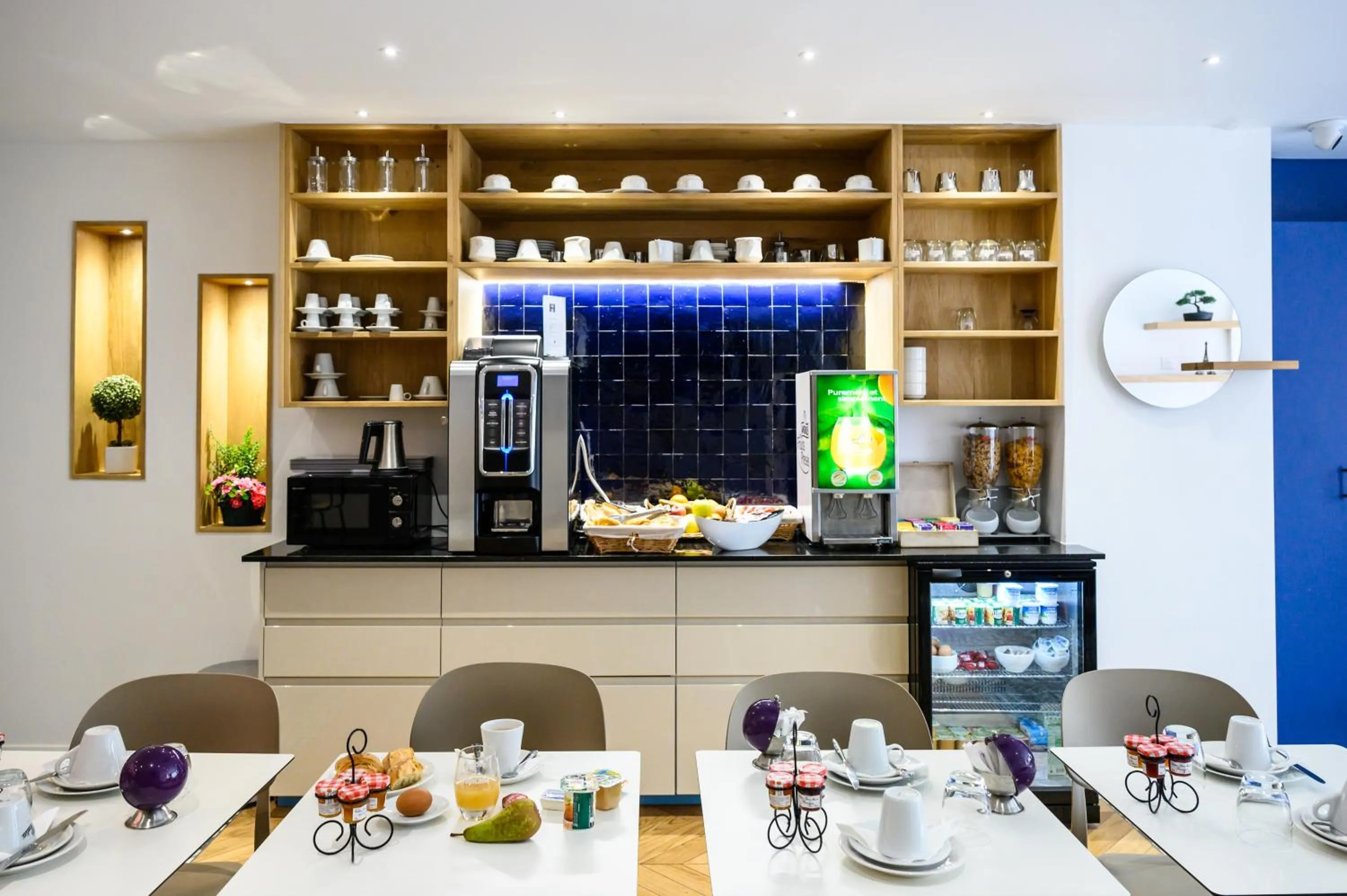 Food and drinks in Hôtel D'Alsace