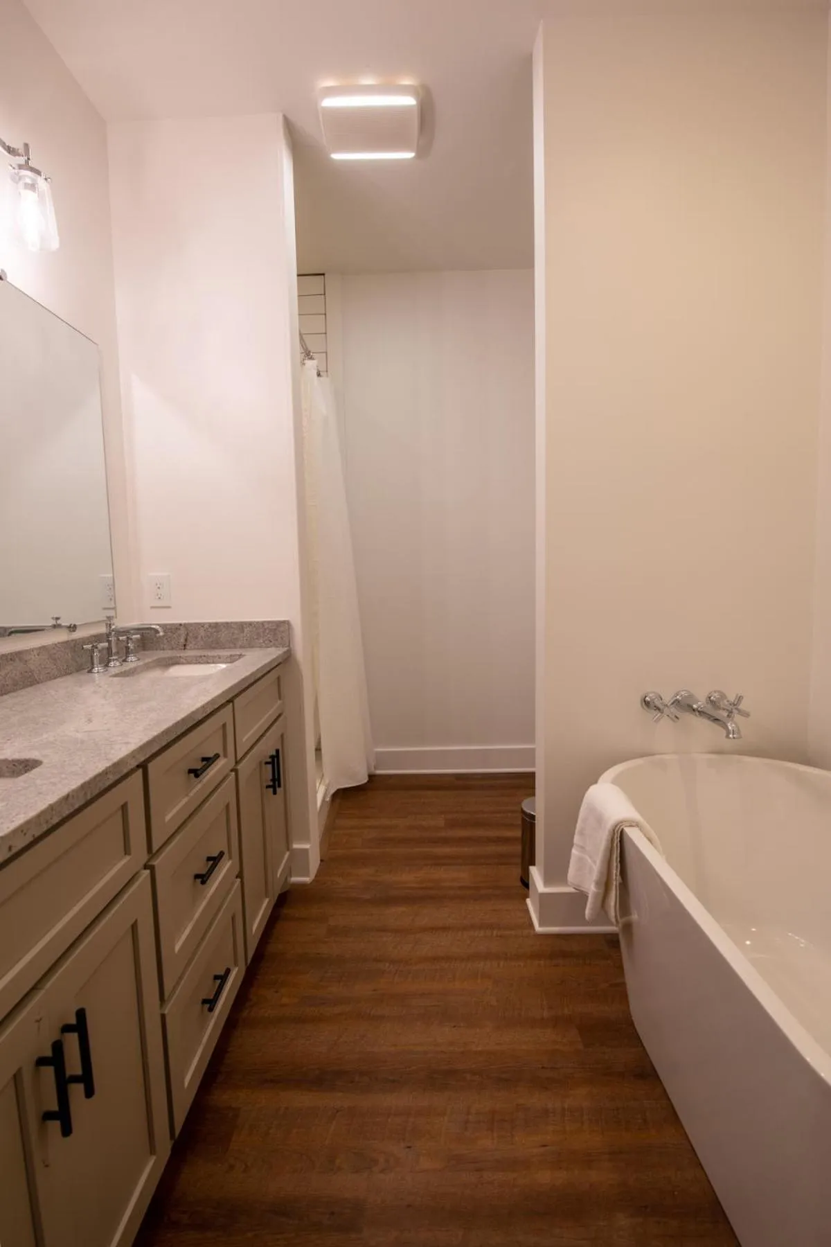 Shower, Bed in The Getaway Blowing Rock