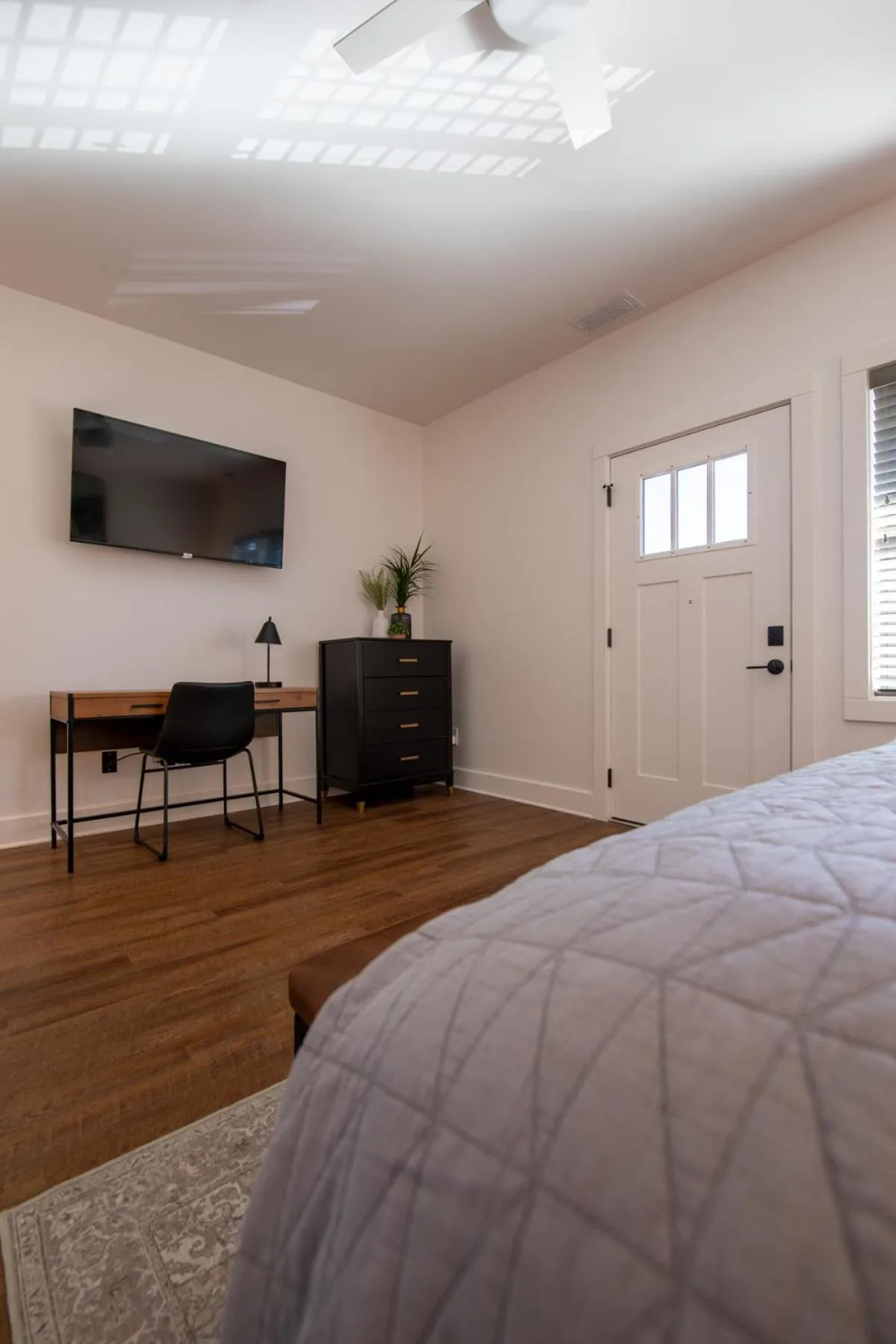 TV and multimedia, Bed in The Getaway Blowing Rock