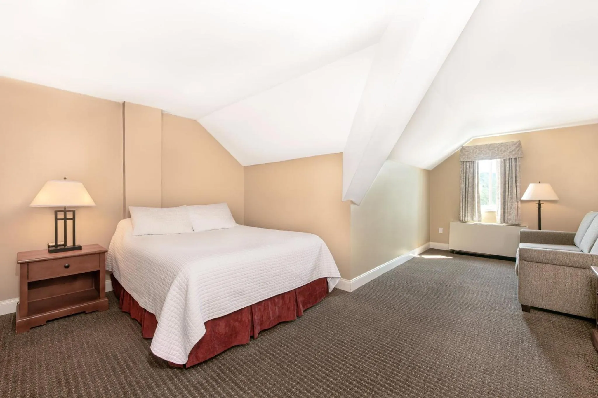 Photo of the whole room, Bed in Grand Summit Resort, A Vail Resorts Property