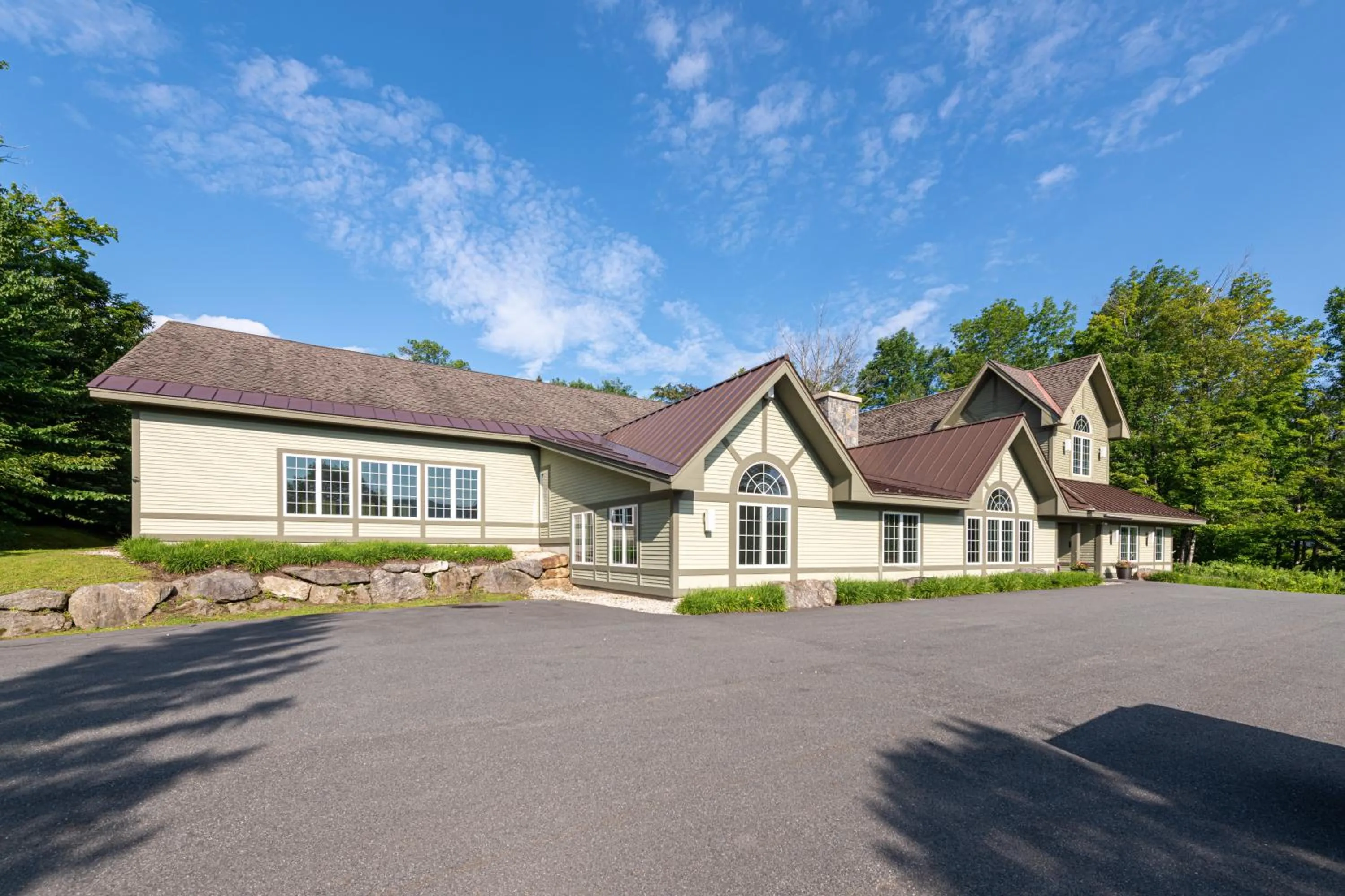 Property building in Mount Snow Lodging by Vail Resorts